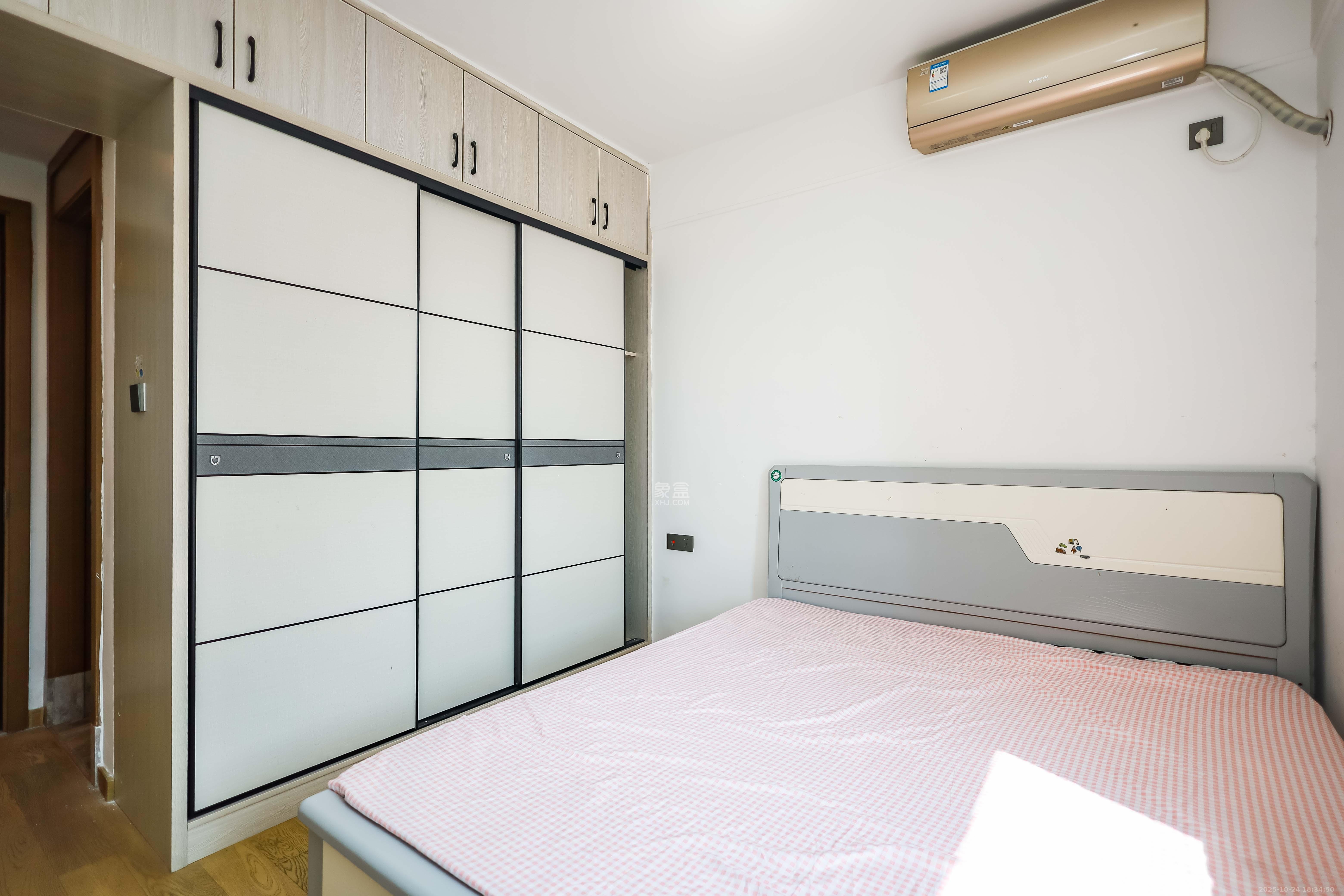 长房云西府一期  3室2厅2卫    102.0万卧室