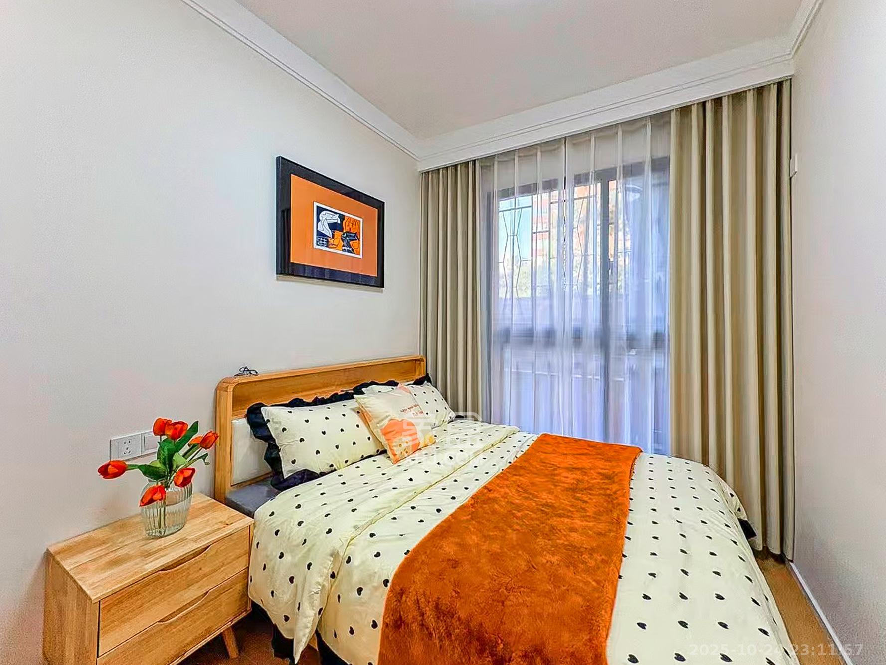 三一街区  3室2厅1卫    66.8万卧室