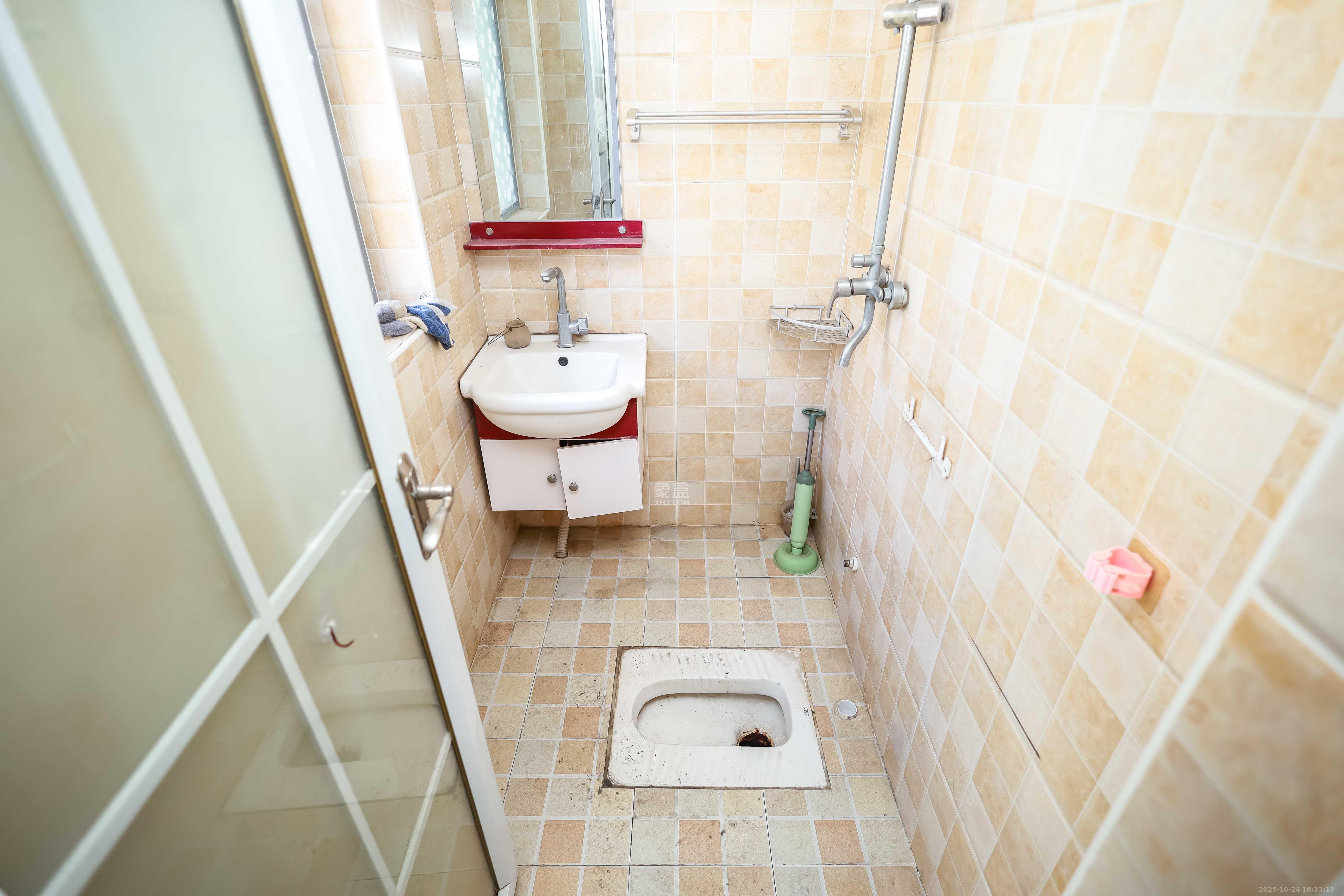 潇湘奥林匹克花园  4室2厅2卫    120.0万卫生间