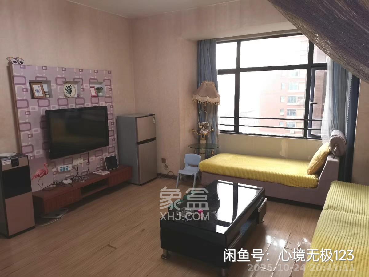 尚城  2室2厅1卫    1700.0元/月