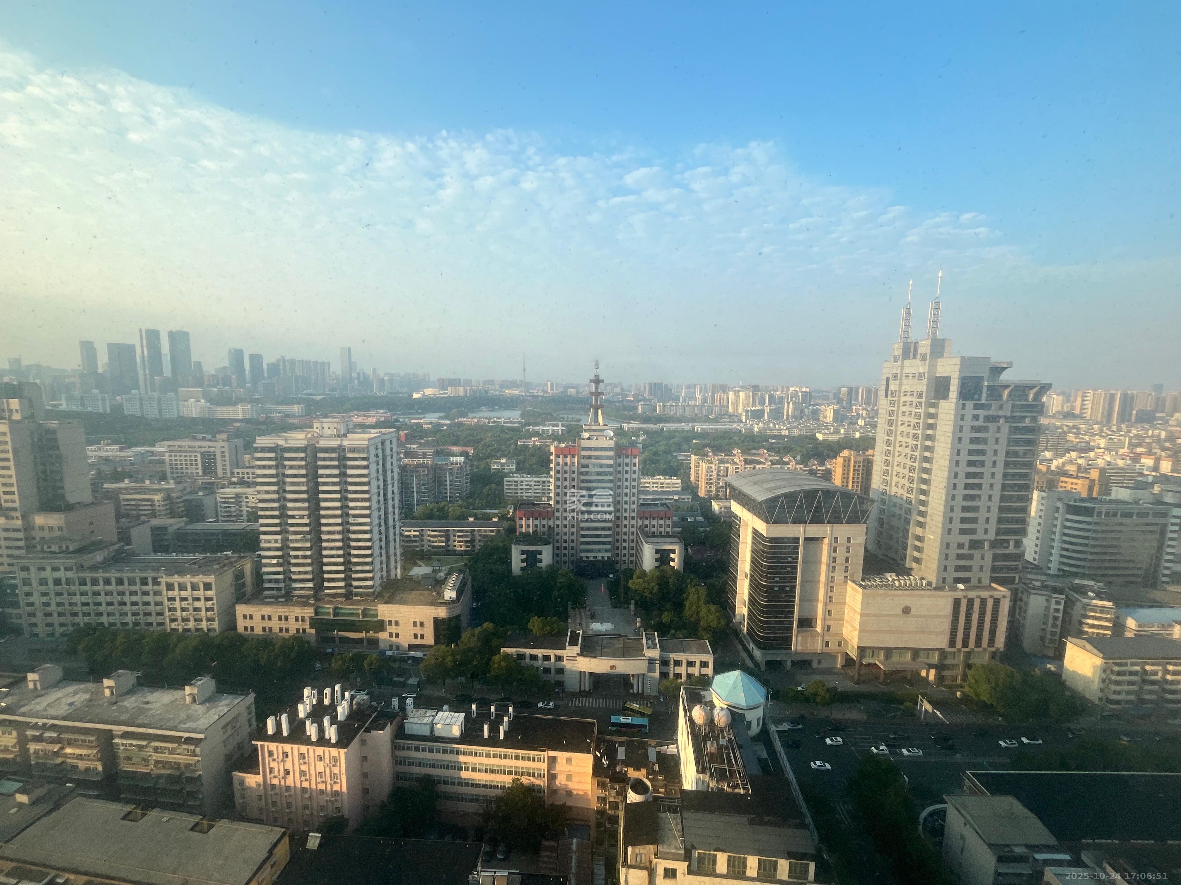 新楚天扶华庭  2室1厅1卫    2300.0元/月 新楚天扶华庭  2室1厅1卫    2300.0元/月室内图