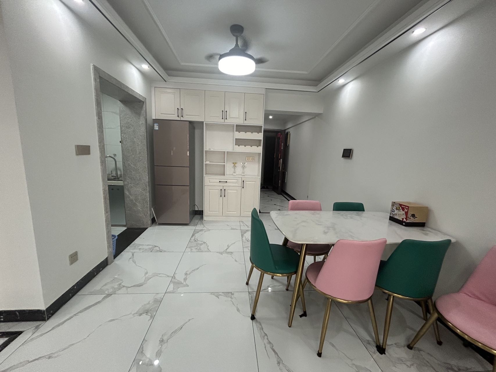 绿地海德公馆  3室2厅1卫    3800.0元/月室内图