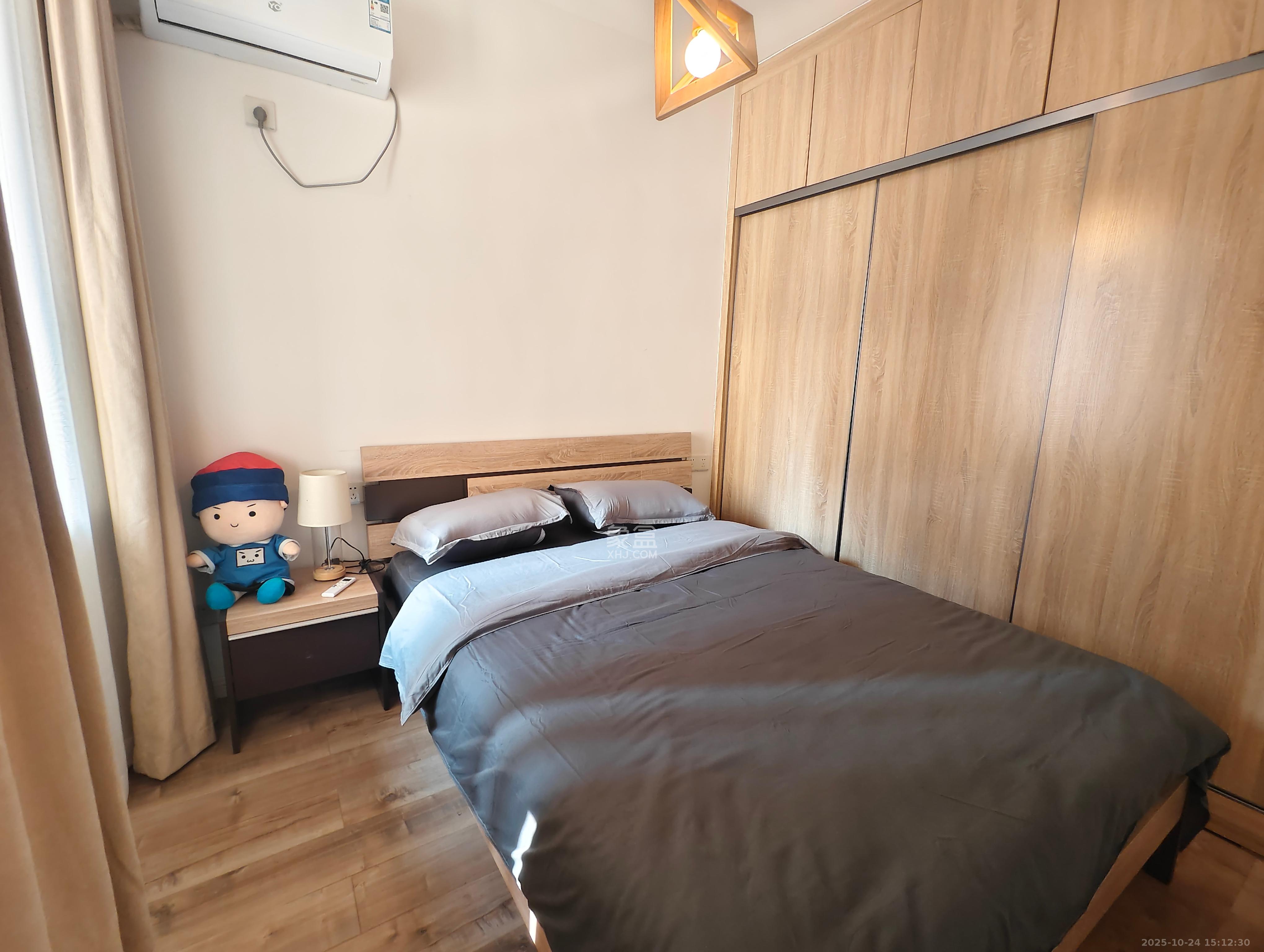 世茂铂翠湾一期  1室2厅1卫    3000.0元/月 世茂铂翠湾一期  1室2厅1卫    3000.0元/月室内图