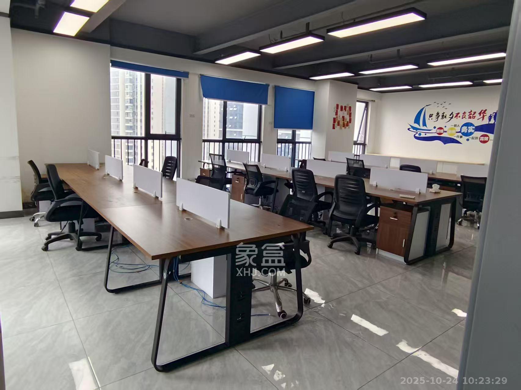 麓谷新长海中心   200.0㎡      6500.0元/月室内图