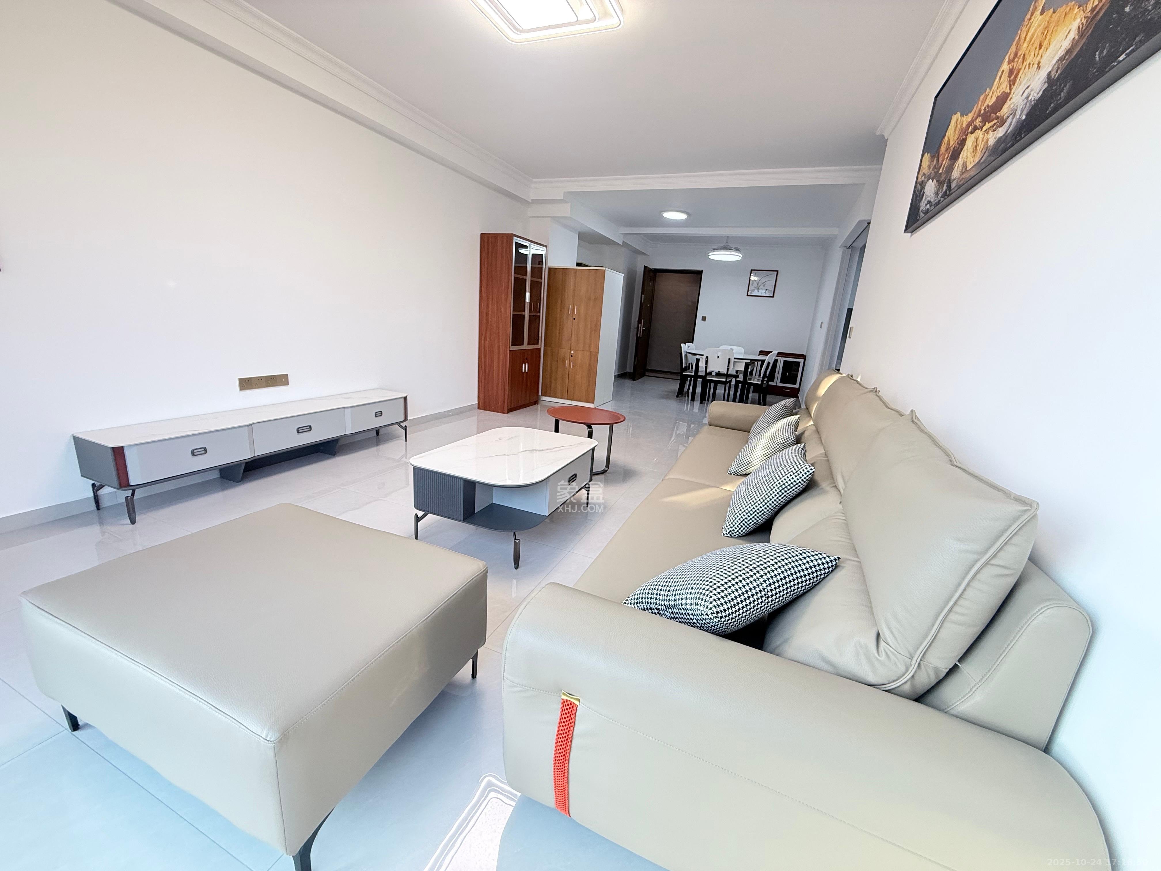 建发玖洲观澜 2室2厅1卫 2800.0元/月 建发玖洲观澜 2室2厅1卫 2800.0元/月室内图