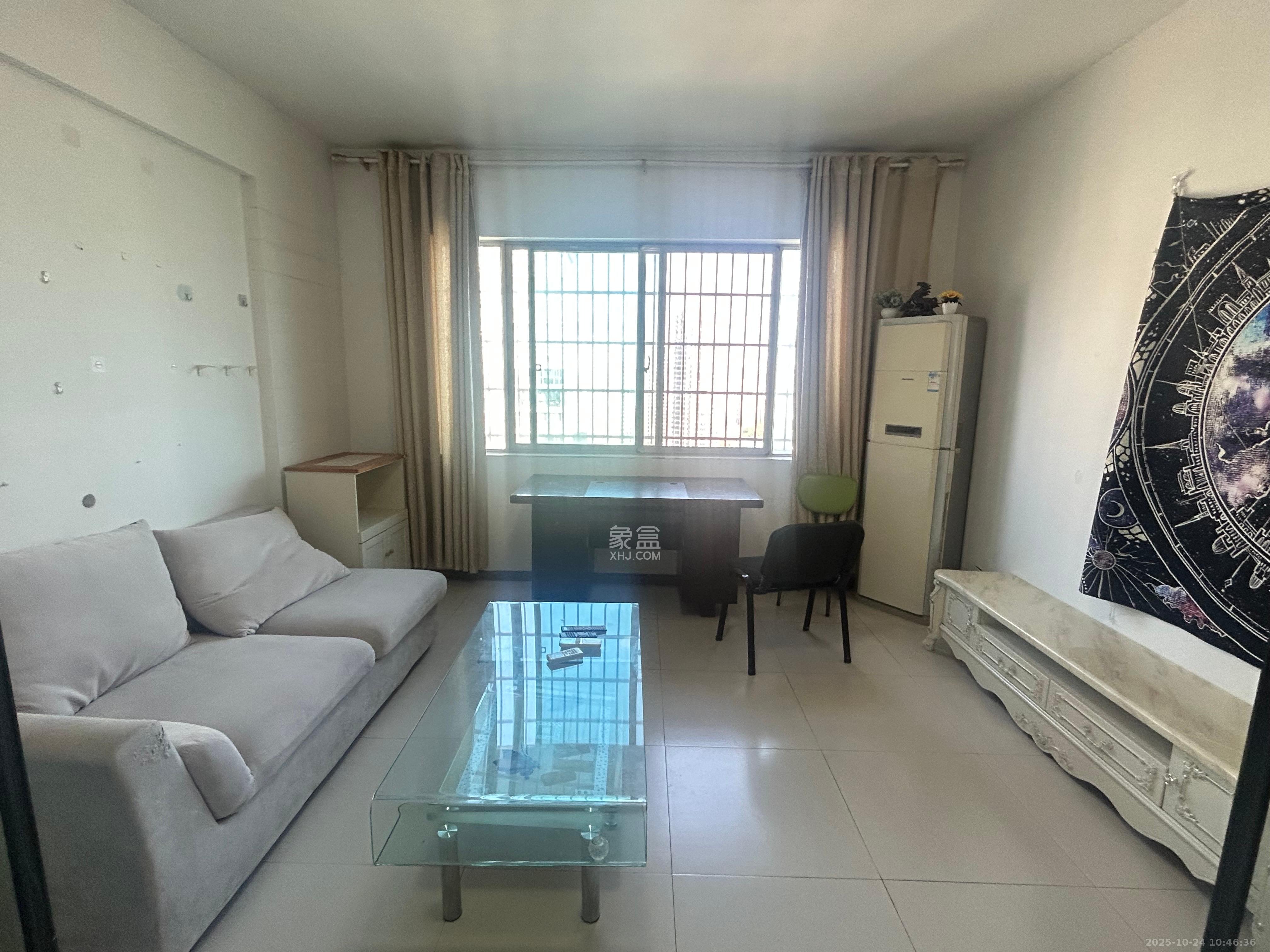 香颂国际  1室1厅2卫    1400.0元/月