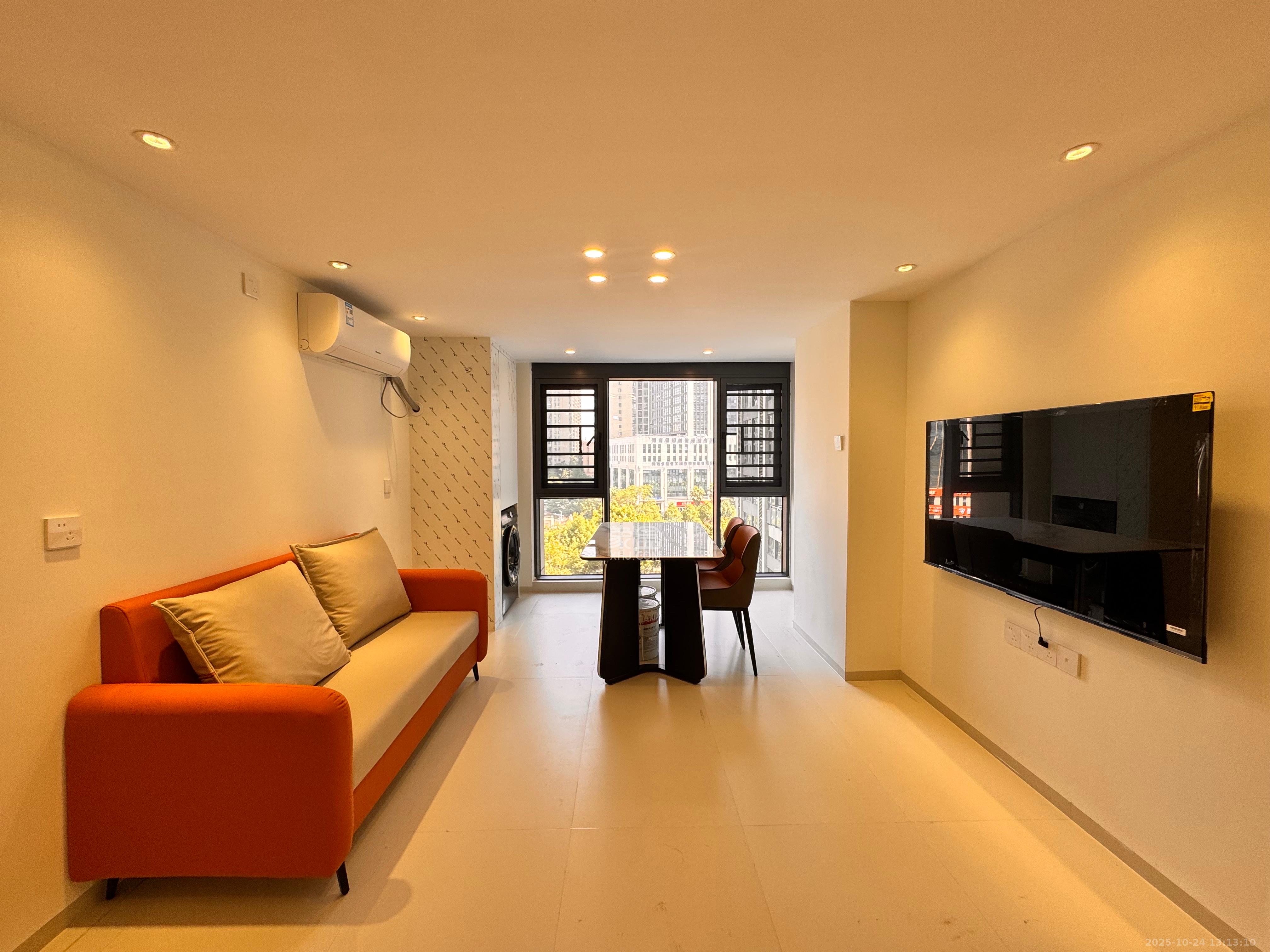 时代MOMA云PARK  1室1厅1卫    2600.0元/月 时代MOMA云PARK  1室1厅1卫    2600.0元/月室内图