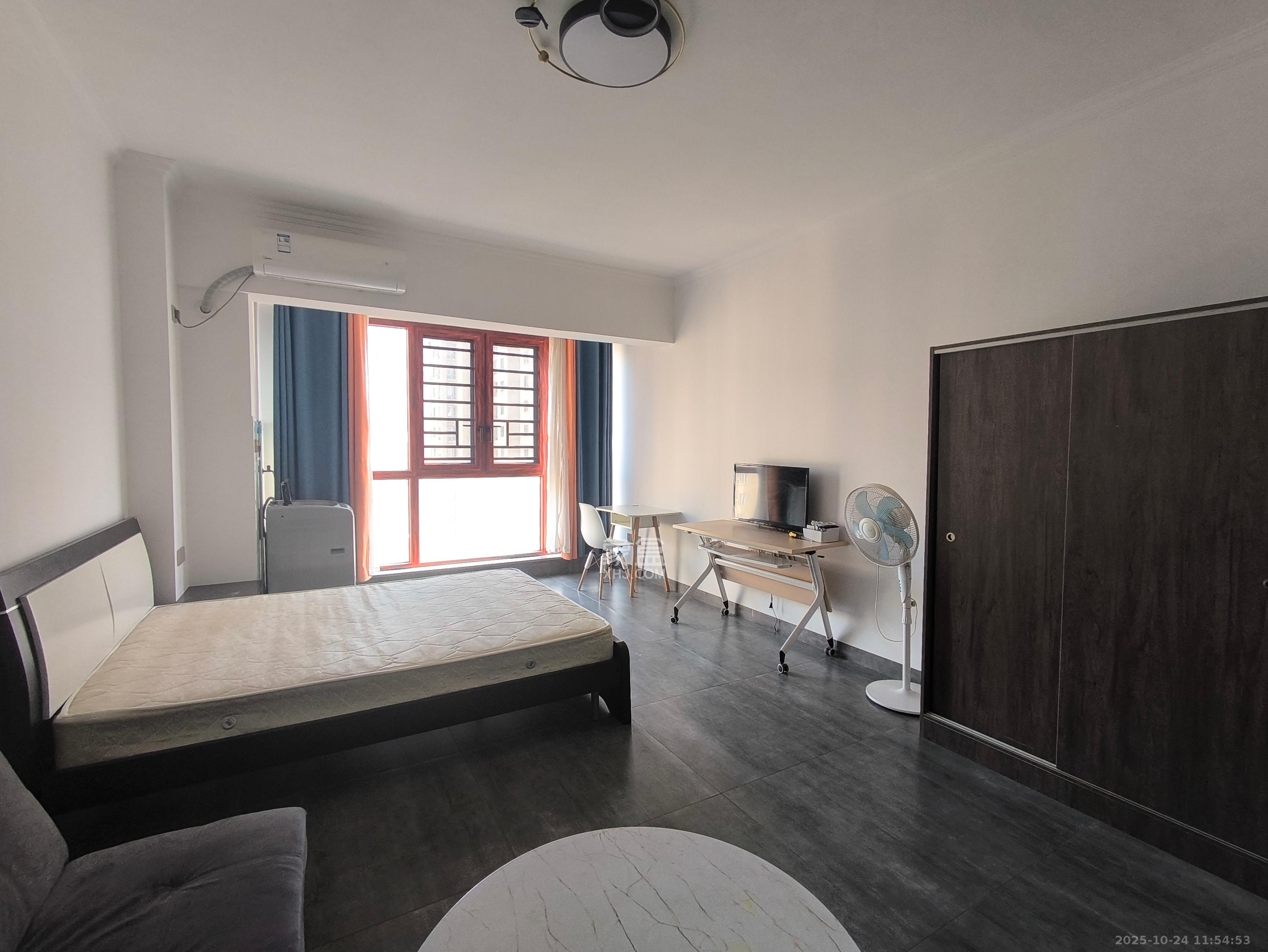 钱隆世家  1室1厅1卫    1400.0元/月 钱隆世家  1室1厅1卫    1400.0元/月室内图