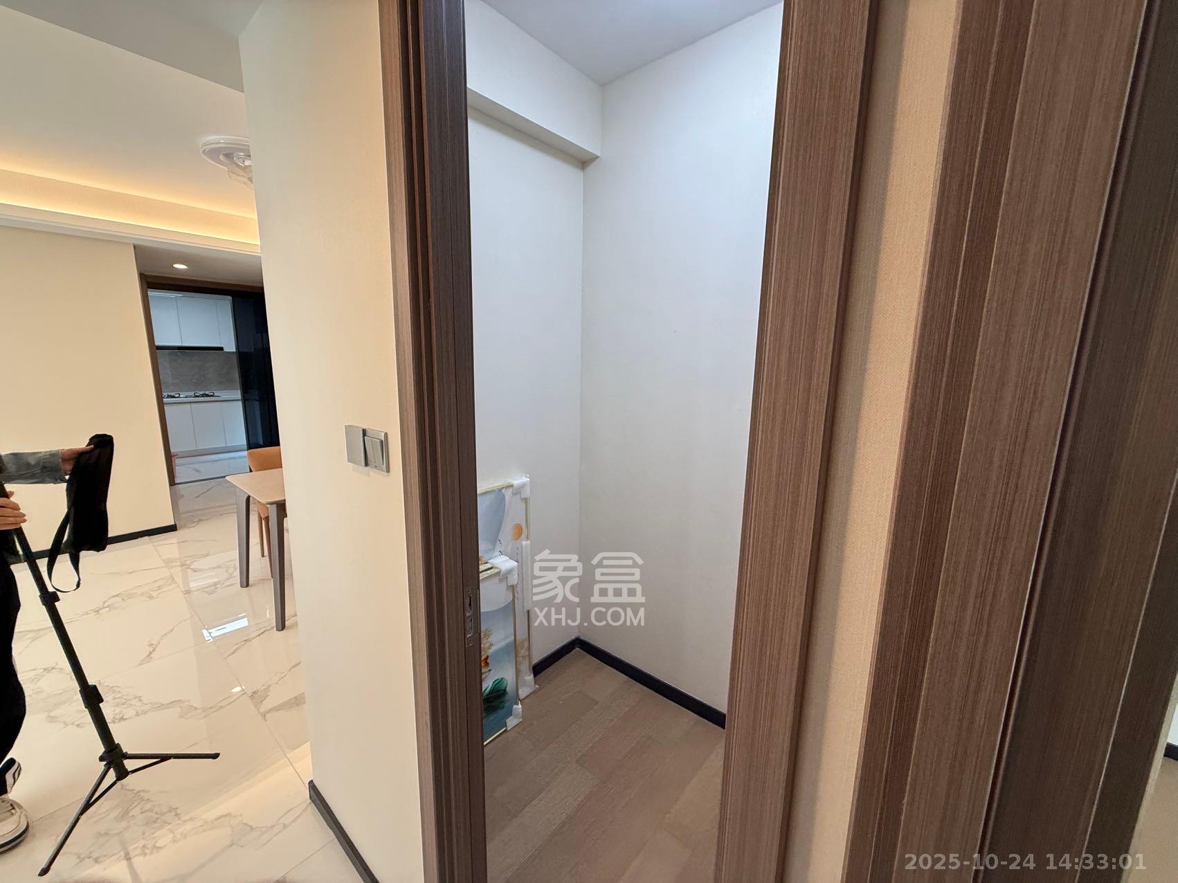 中海阅溪府  3室2厅2卫    3280.0元/月室内图
