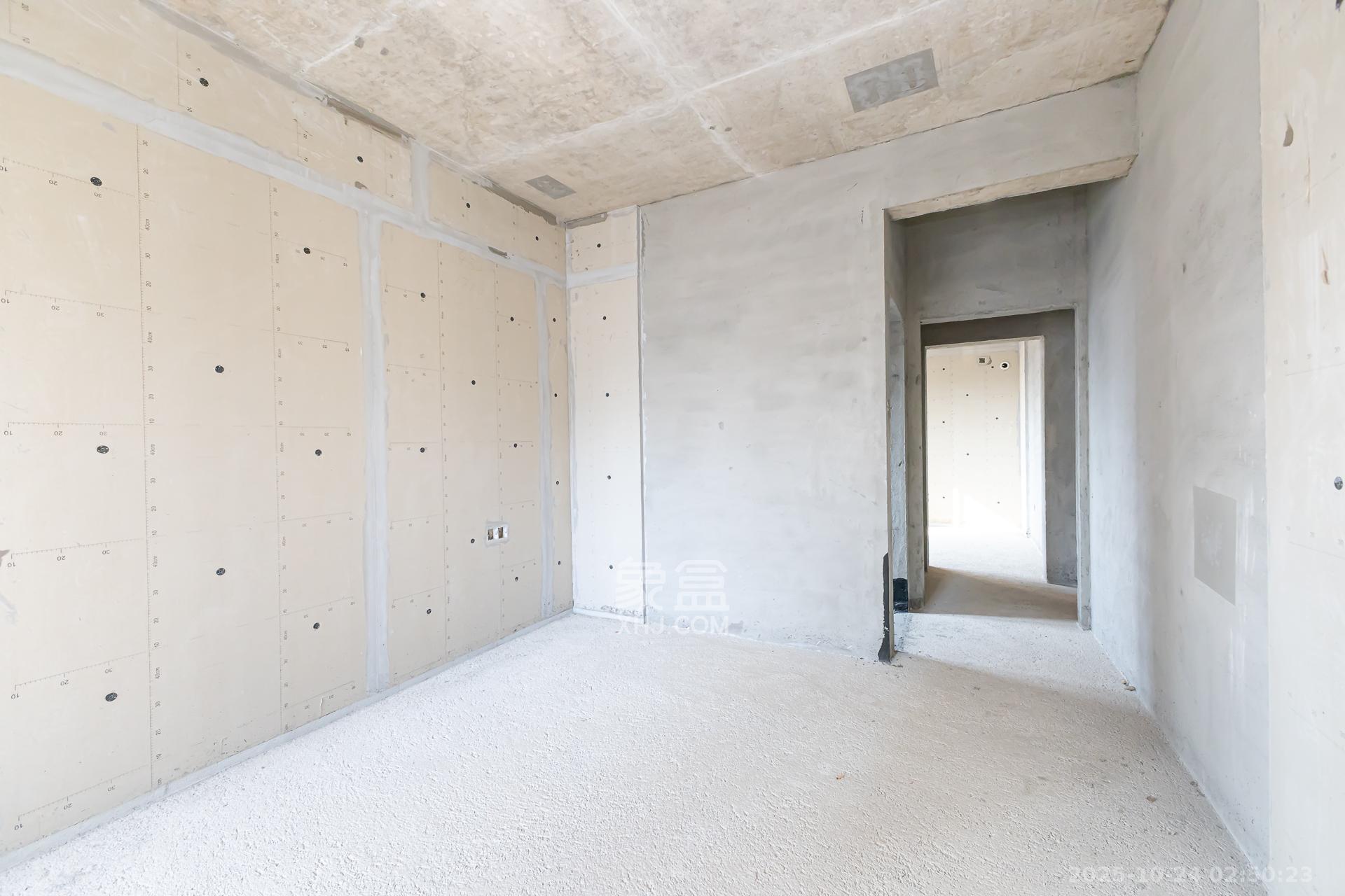 长燃润和天地（长润小区印湘江）  4室2厅2卫    98.8万卧室