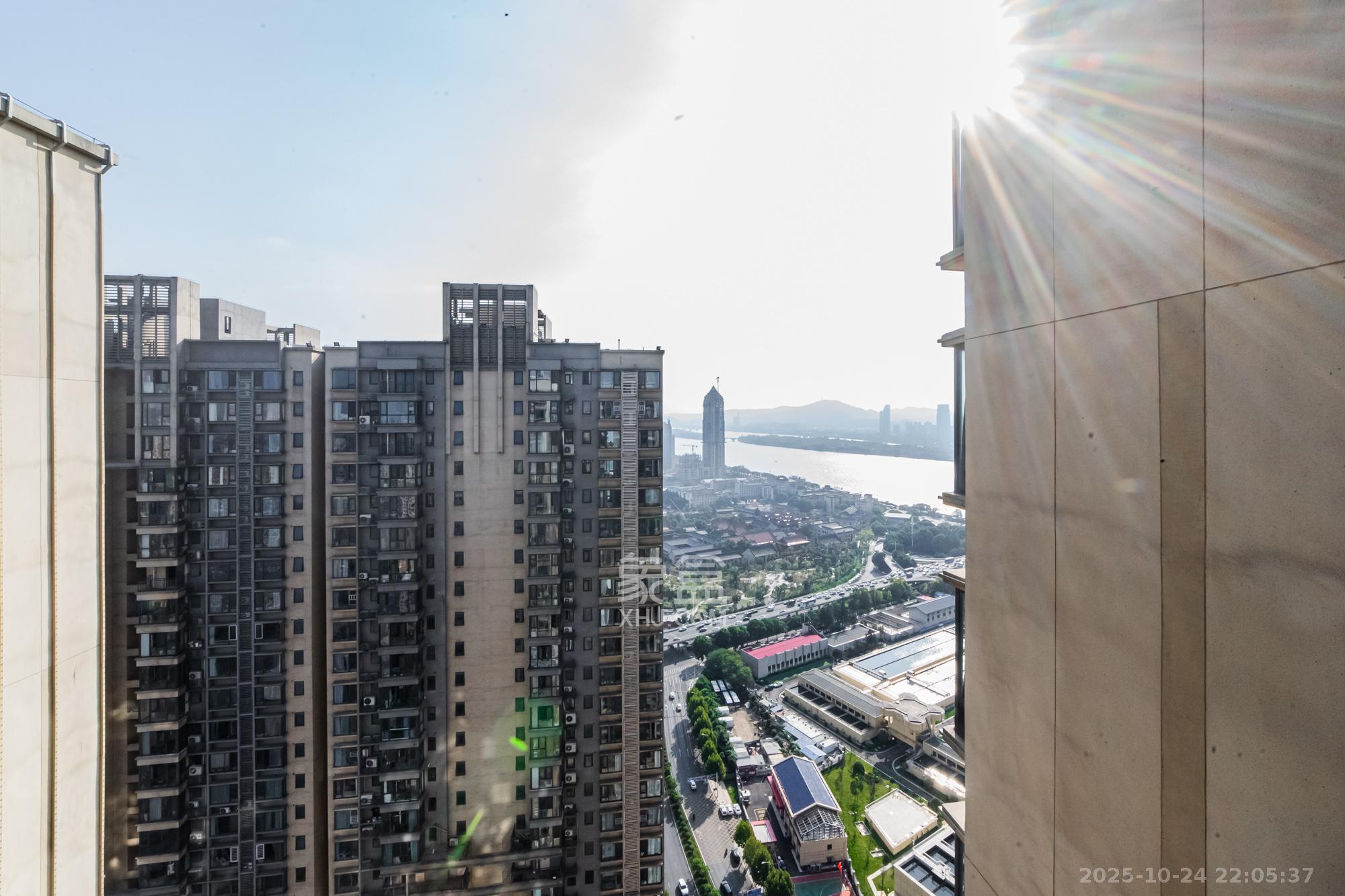 北辰三角洲E7区  3室2厅2卫    158.0万其他