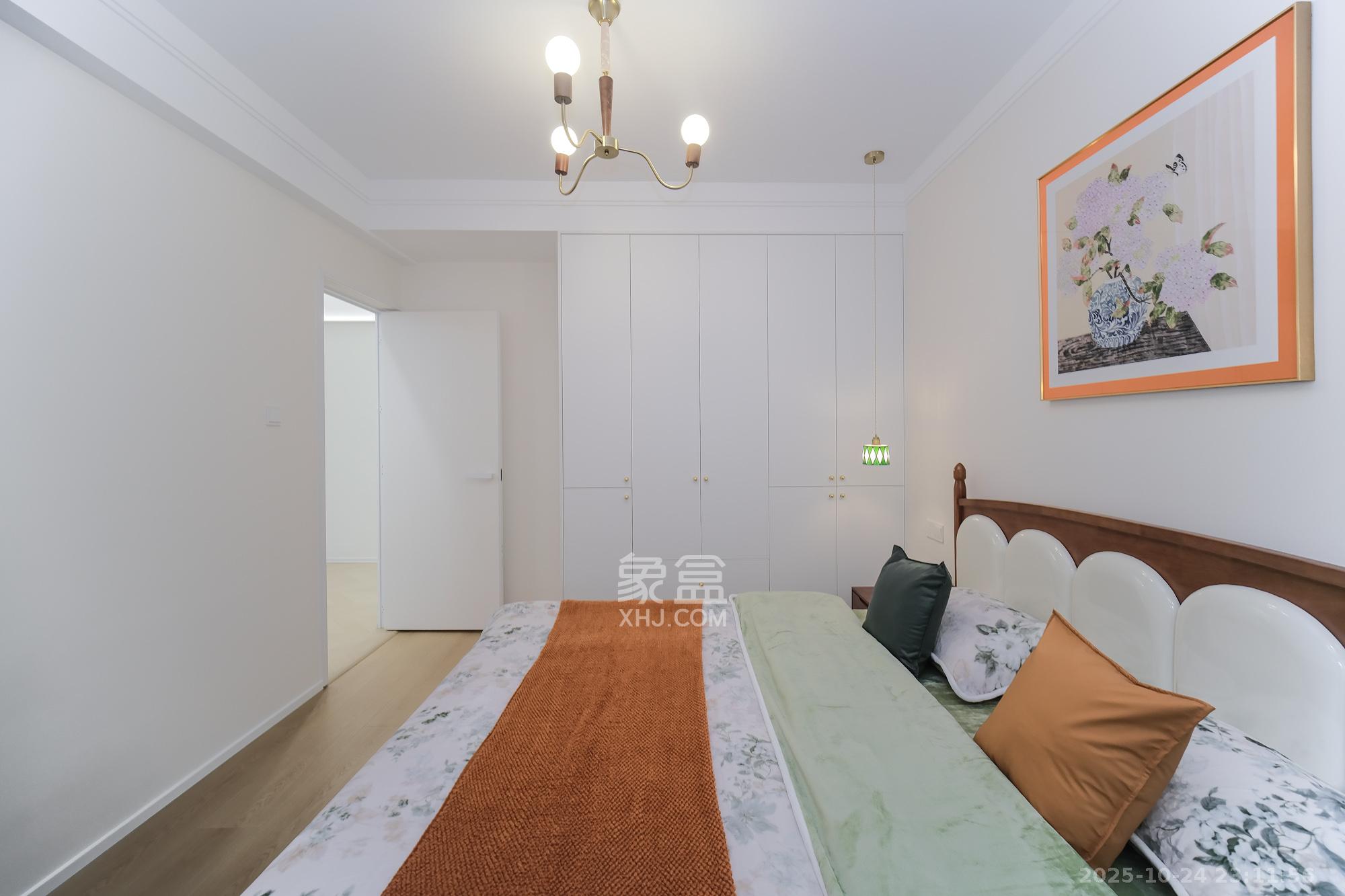 三一街区  3室2厅1卫    66.8万卧室