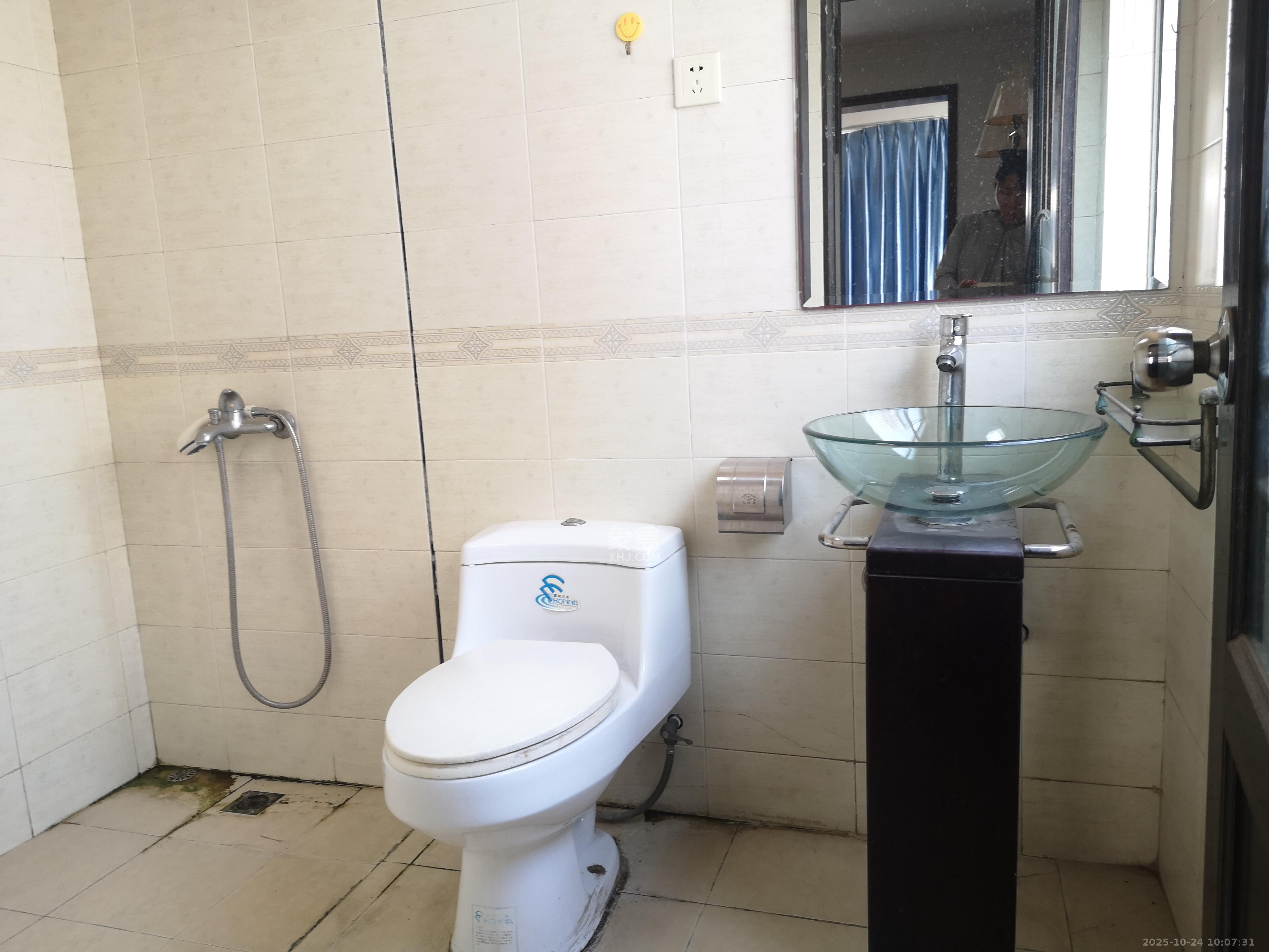 沁园春  3室2厅2卫    2700.0元/月 沁园春  3室2厅2卫    2700.0元/月室内图