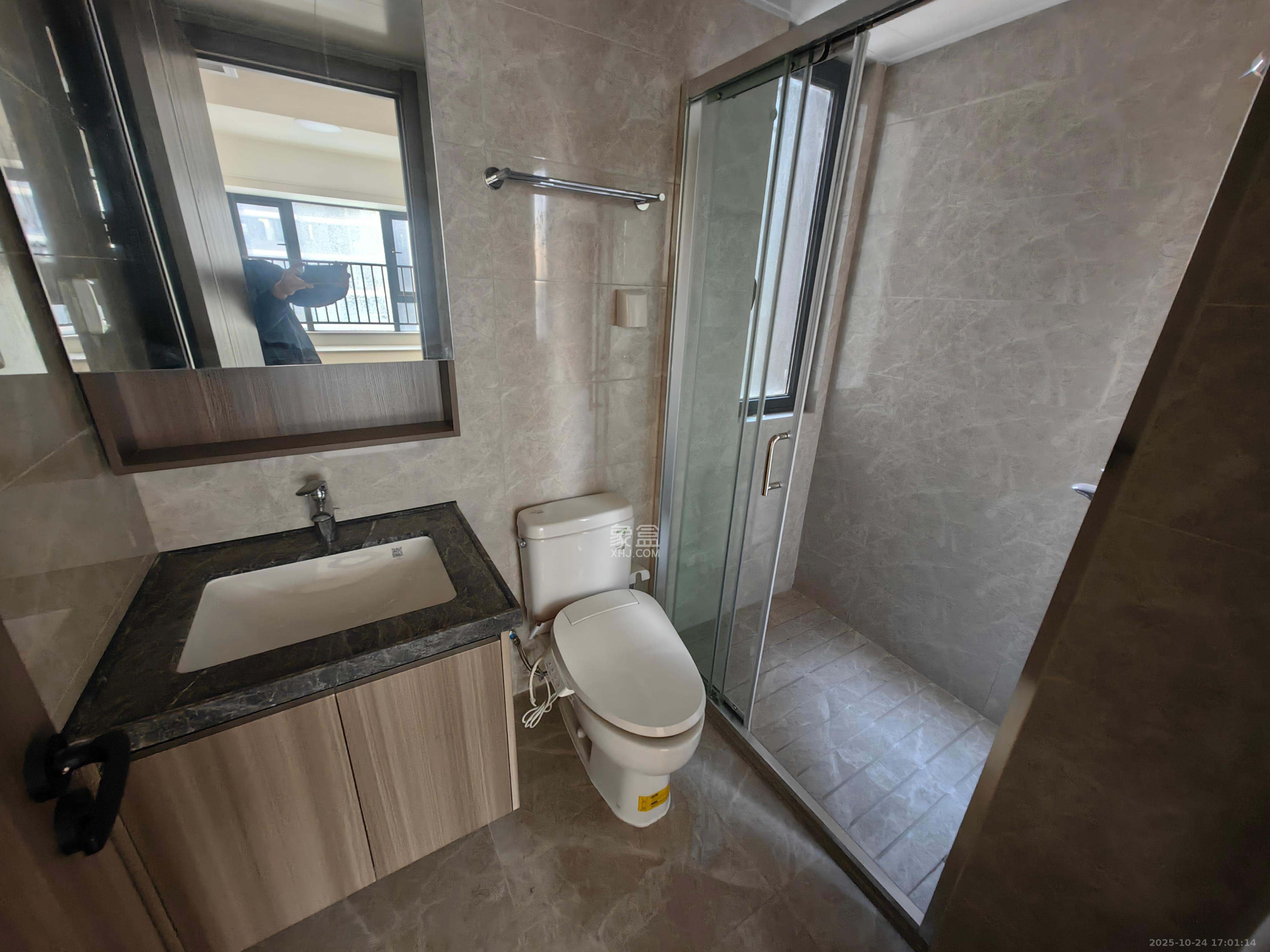 中海阅溪府  4室2厅2卫    3800.0元/月室内图