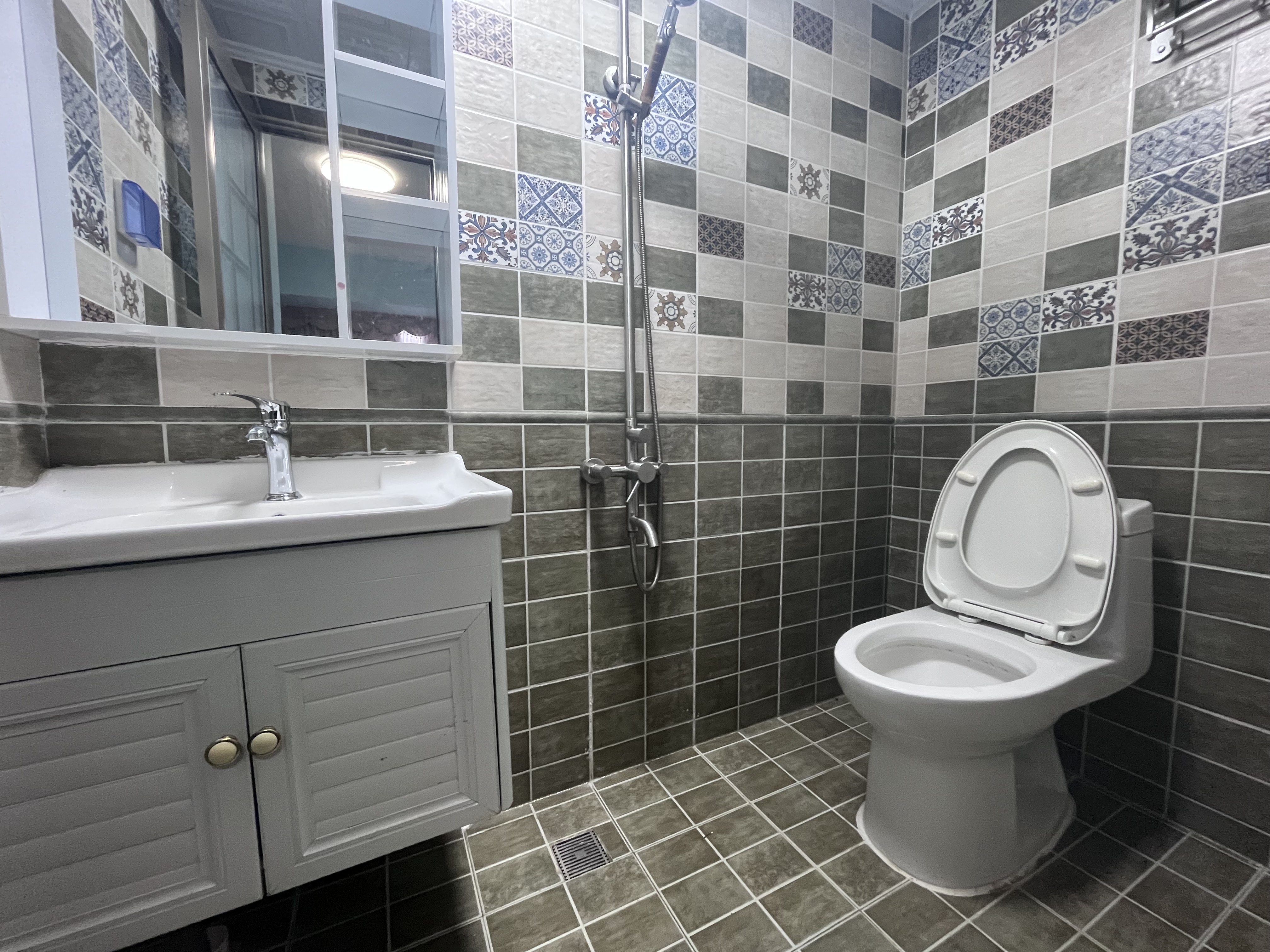 锦地翰城二期  4室2厅2卫    3300.0元/月 锦地翰城二期  4室2厅2卫    3300.0元/月室内图