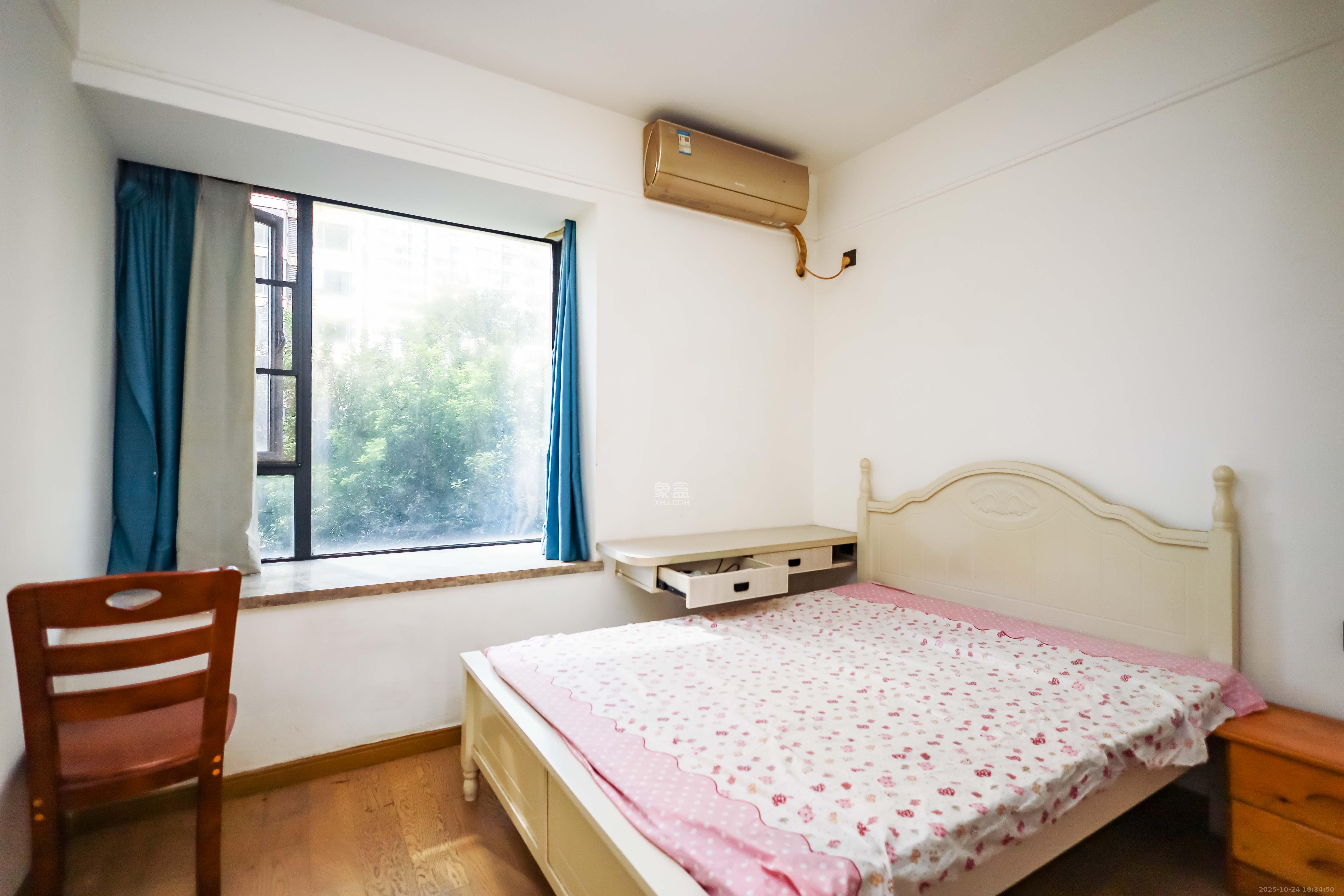 长房云西府一期  3室2厅2卫    102.0万卧室