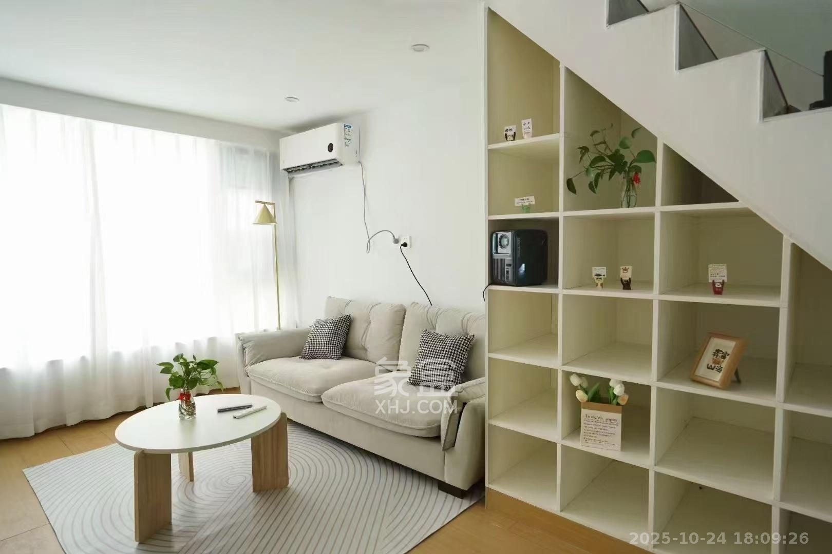 保利天禧EF区  2室2厅1卫    2100.0元/月室内图