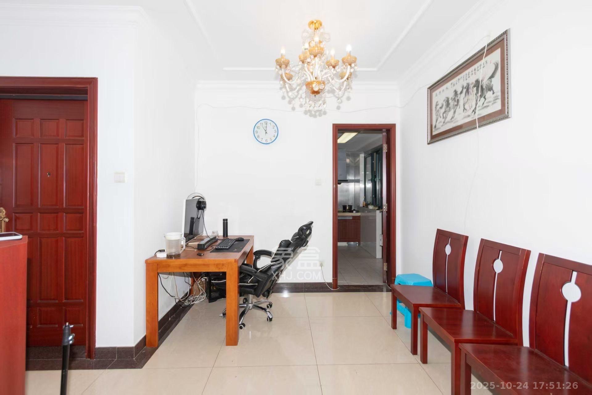 恒大城  4室2厅1卫    2600.0元/月室内图