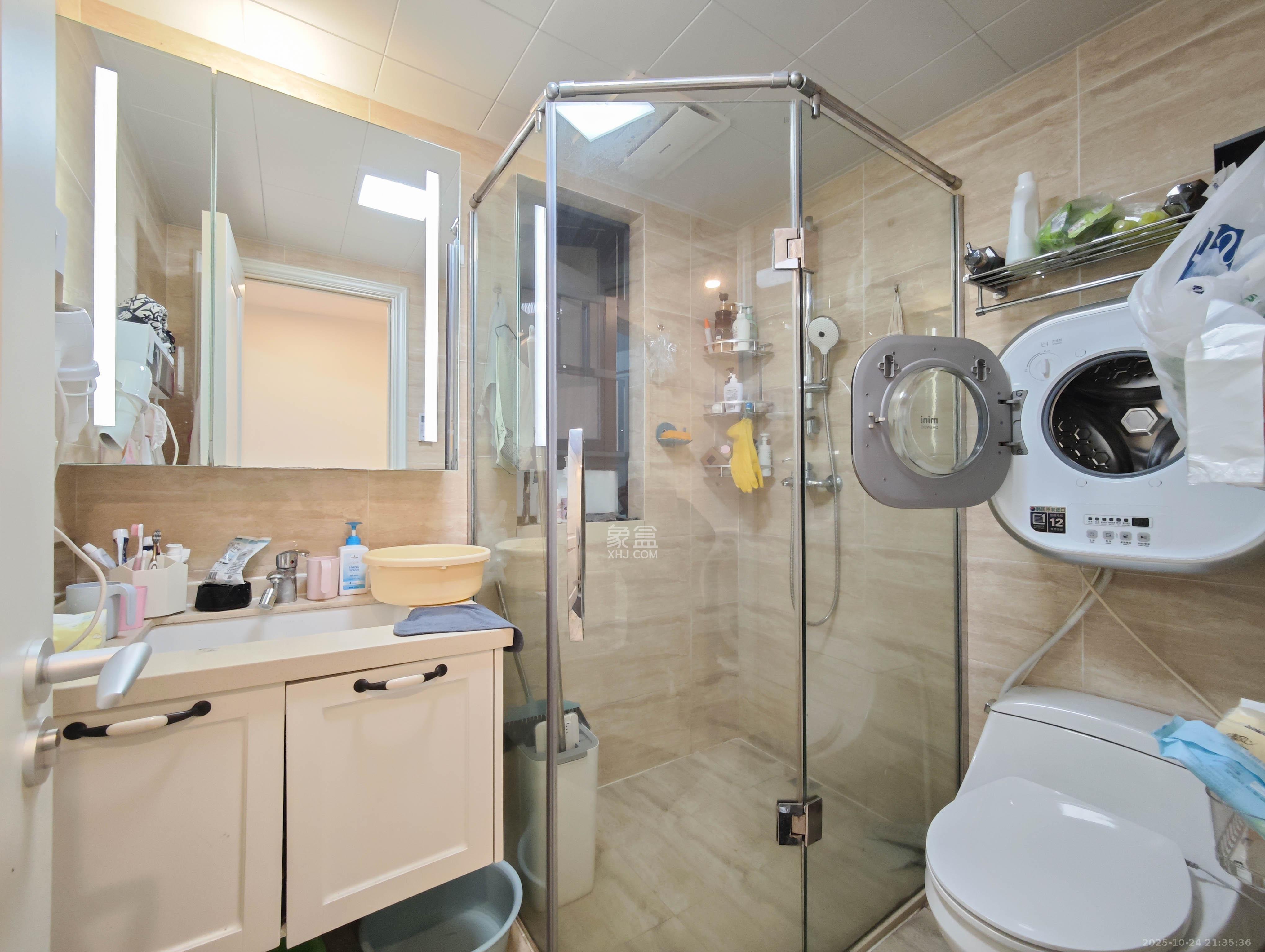 万科魅力之城观澜里 4室2厅2卫 210.0万 万科魅力之城观澜里 4室2厅2卫 210.0万卫生间