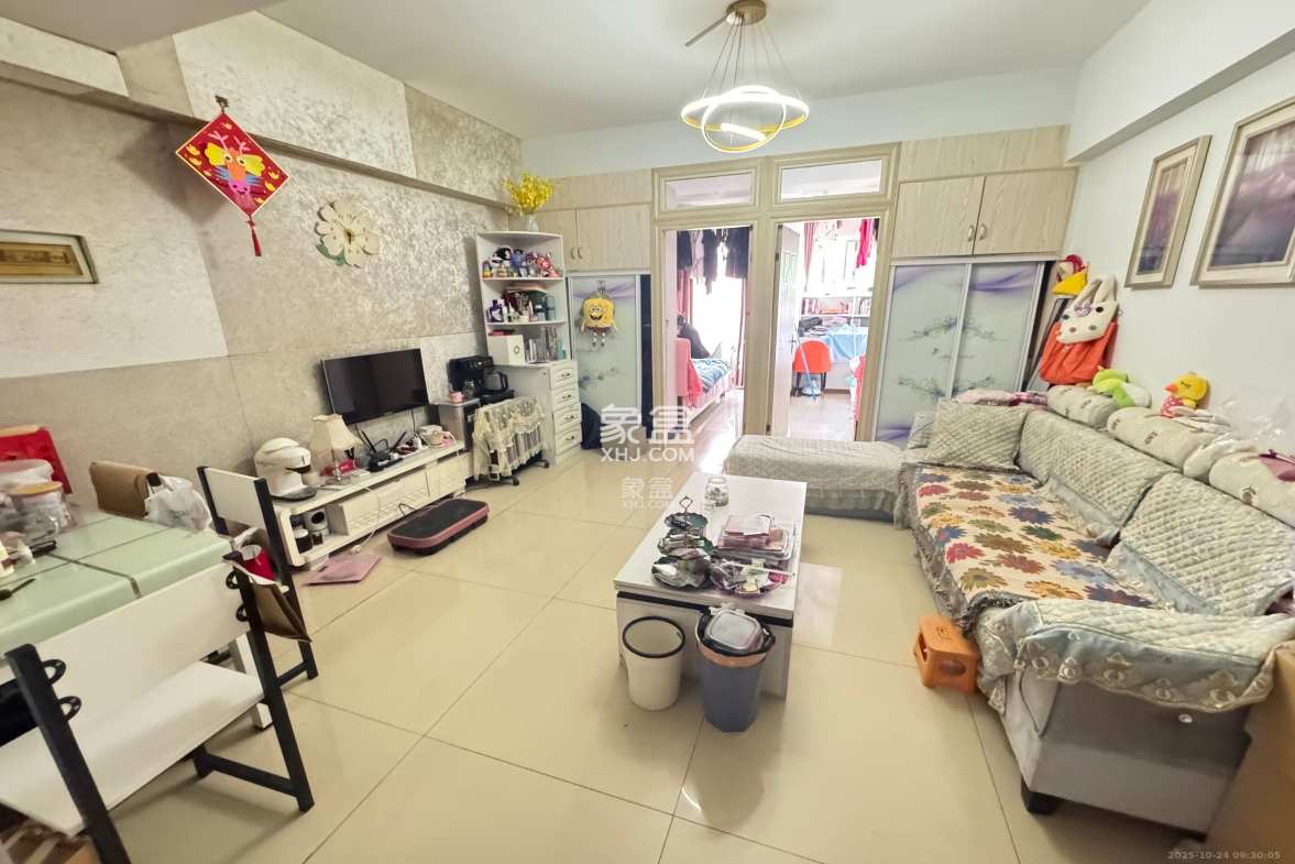 上城星座  2室1厅1卫    2100.0元/月 上城星座  2室1厅1卫    2100.0元/月室内图1