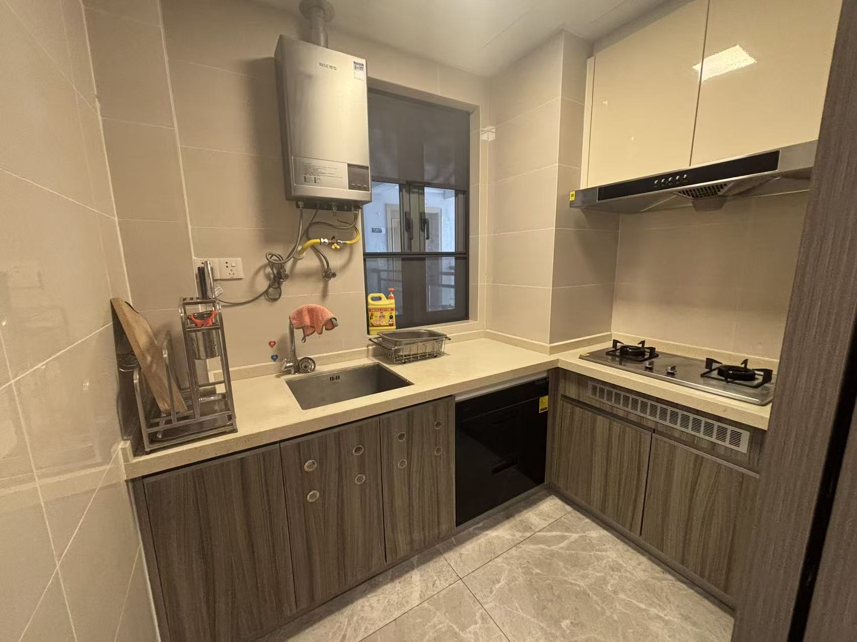 雅居乐金沙湾  2室1厅1卫    1600.0元/月 雅居乐金沙湾  2室1厅1卫    1600.0元/月室内图