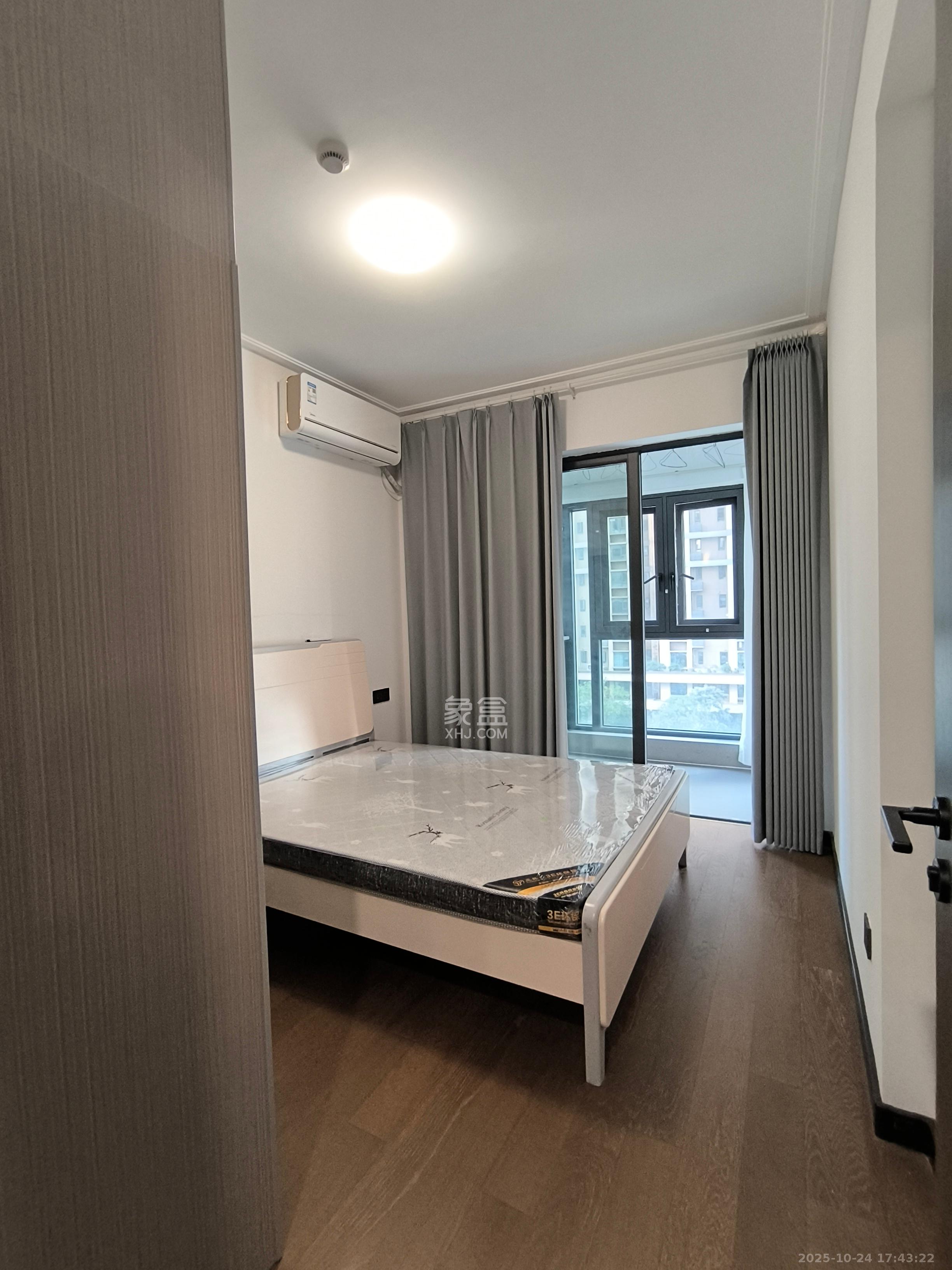 卓越中寰  3室2厅2卫    4500.0元/月室内图