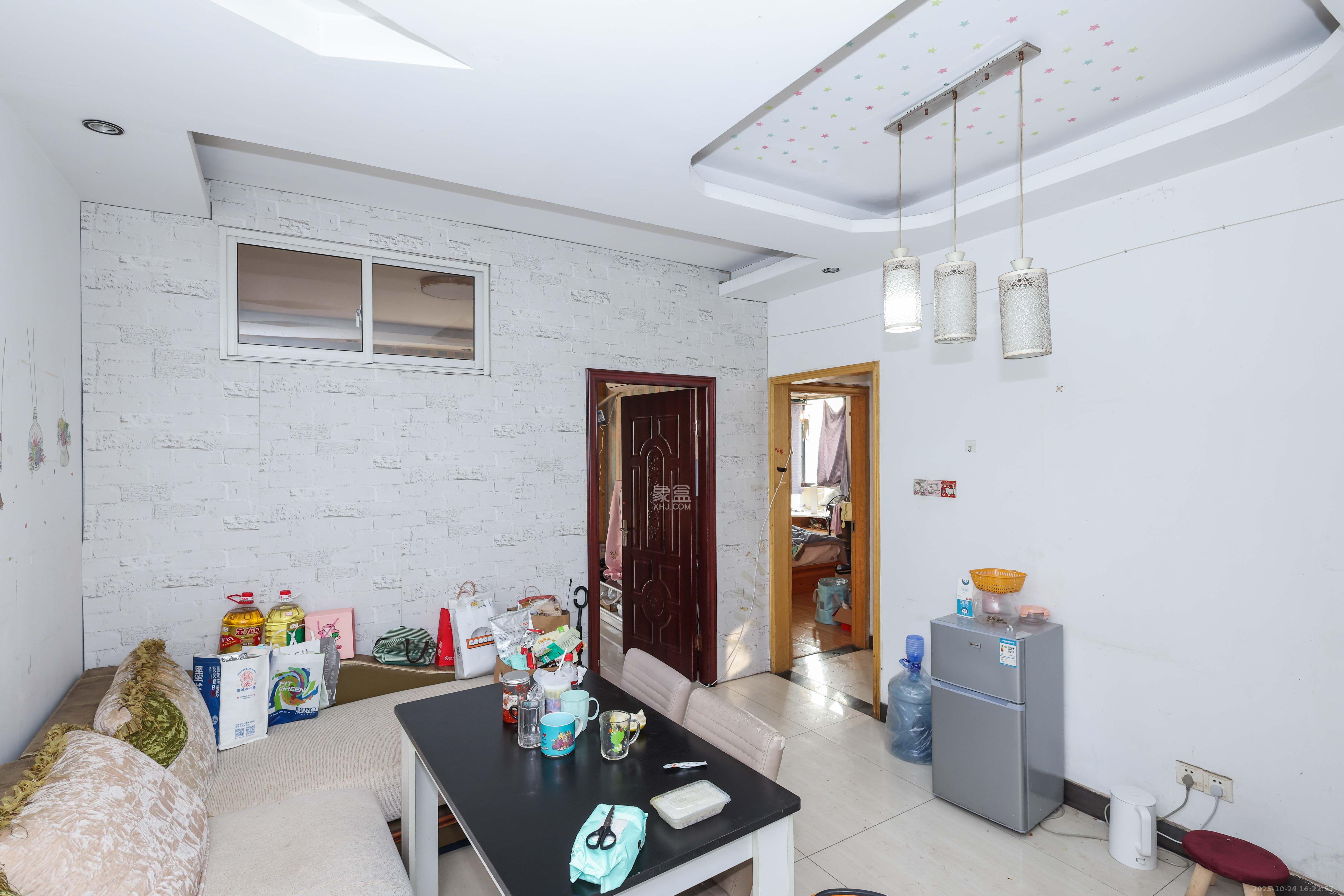 麓谷公馆(涉外国际公馆) 3室2厅1卫 1900.0元/月 麓谷公馆(涉外国际公馆) 3室2厅1卫 1900.0元/月室内图