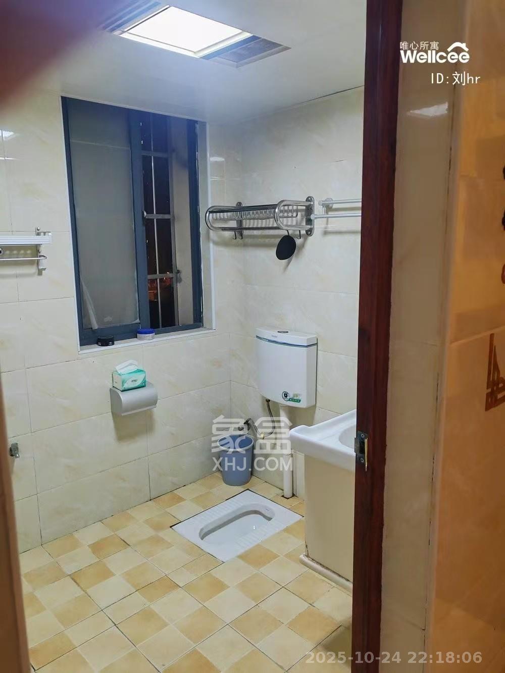 和康园小区  3室2厅2卫    2200.0元/月室内图