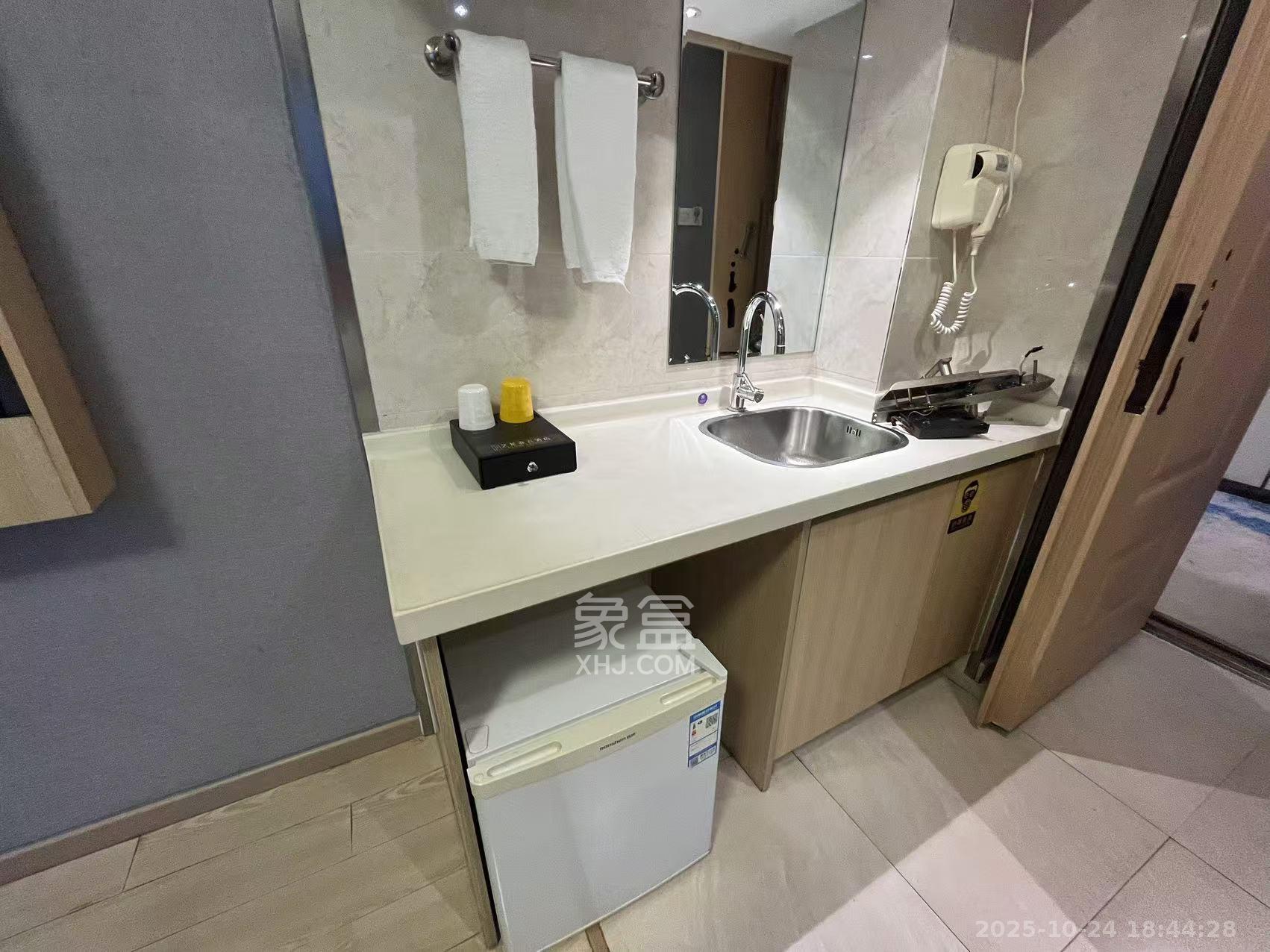 协信星澜汇  1室0厅1卫    1200.0元/月 协信星澜汇  1室0厅1卫    1200.0元/月室内图