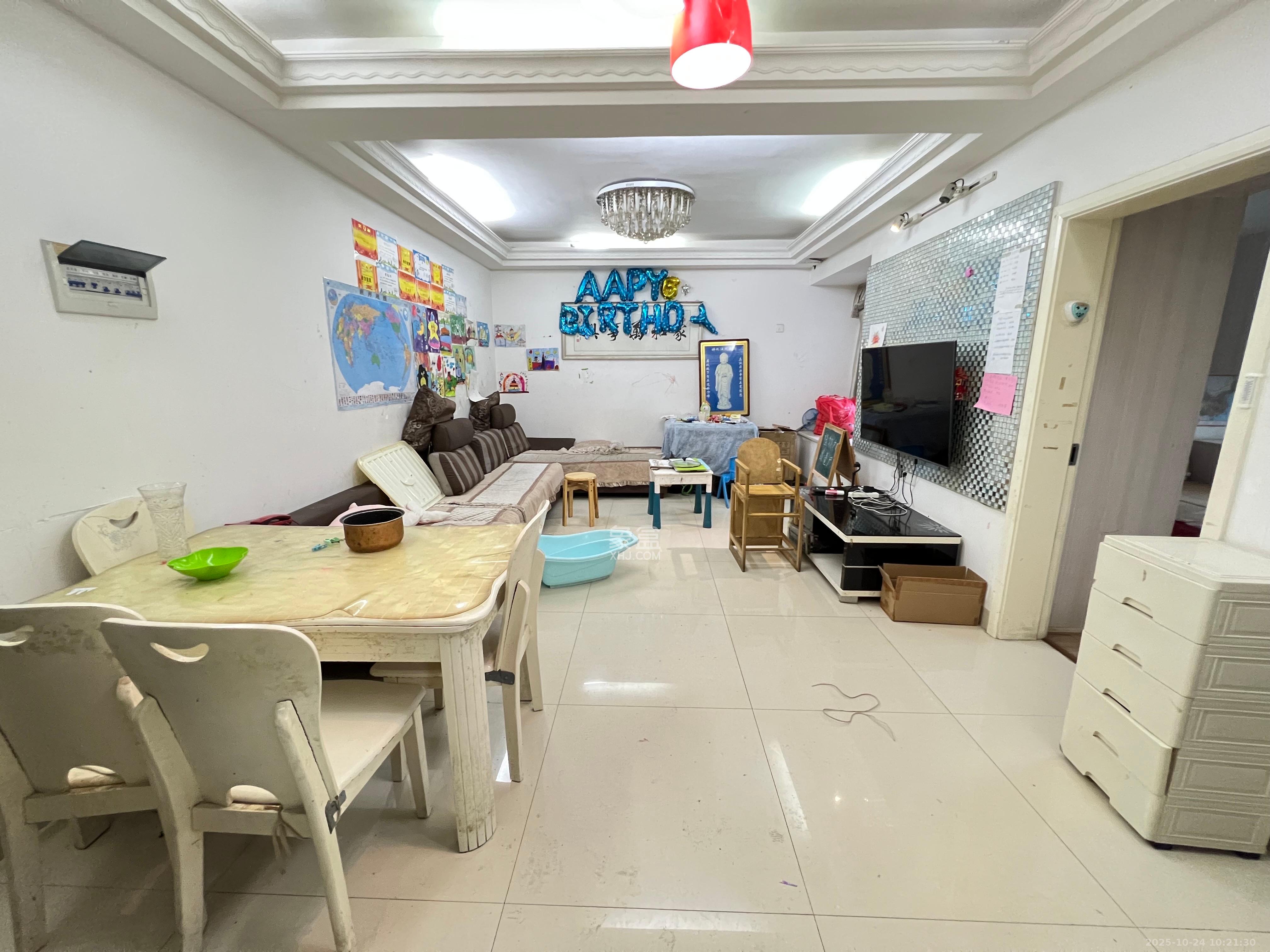 一品嘉庭  2室1厅1卫    2100.0元/月