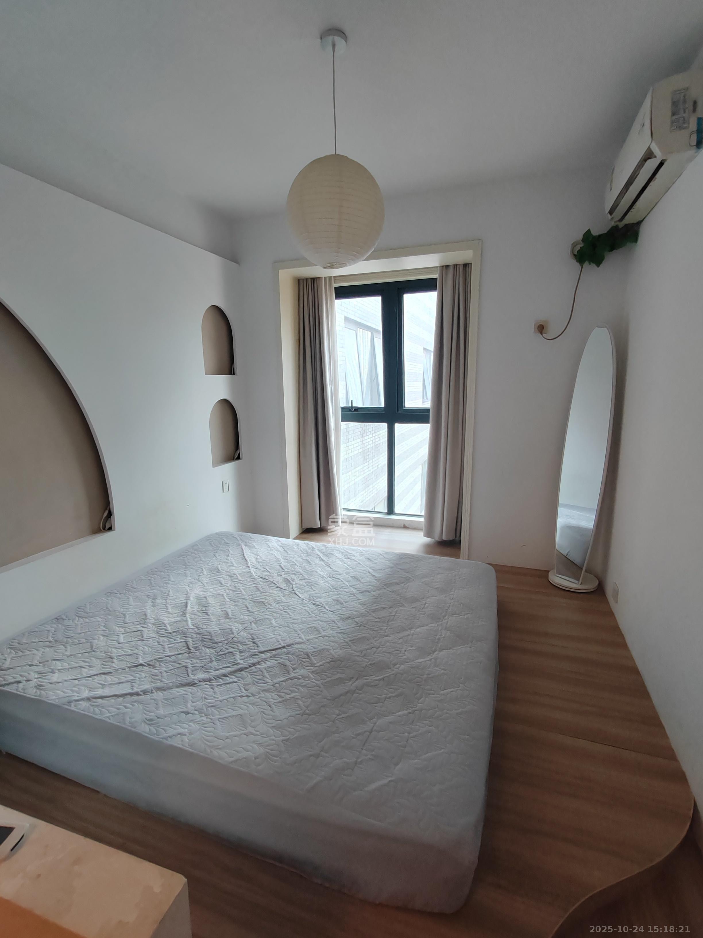 中天广场  1室1厅1卫    1800.0元/月室内图