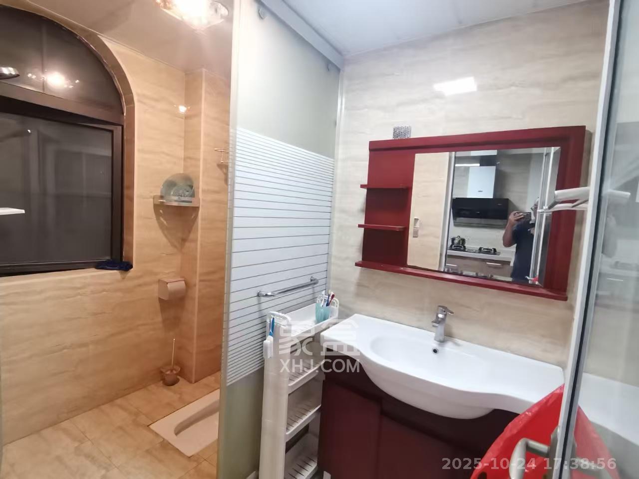 金侨城  3室2厅1卫    1600.0元/月 金侨城  3室2厅1卫    1600.0元/月室内图