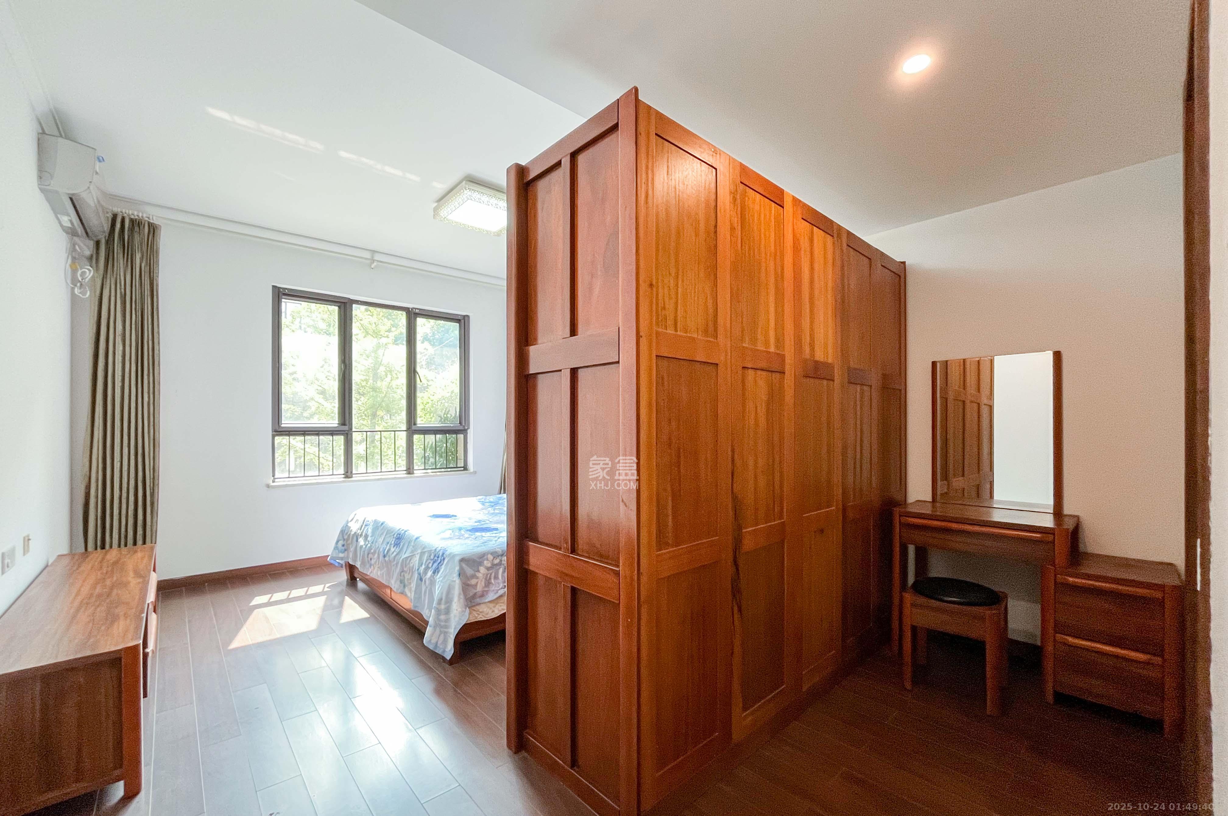 万科里梅溪郡 4室2厅1卫 242.0万 万科里梅溪郡 4室2厅1卫 242.0万其他