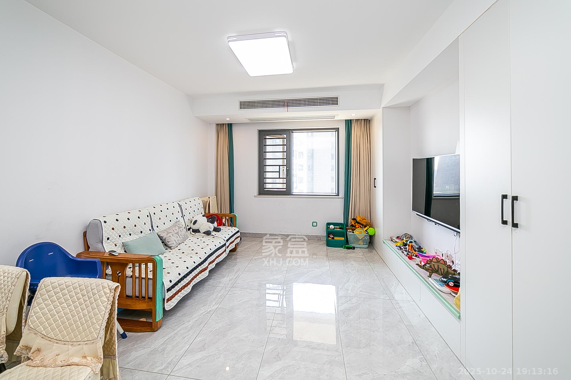 华银南苑融域  3室2厅1卫    103.8万 华银南苑融域  3室2厅1卫    103.8万