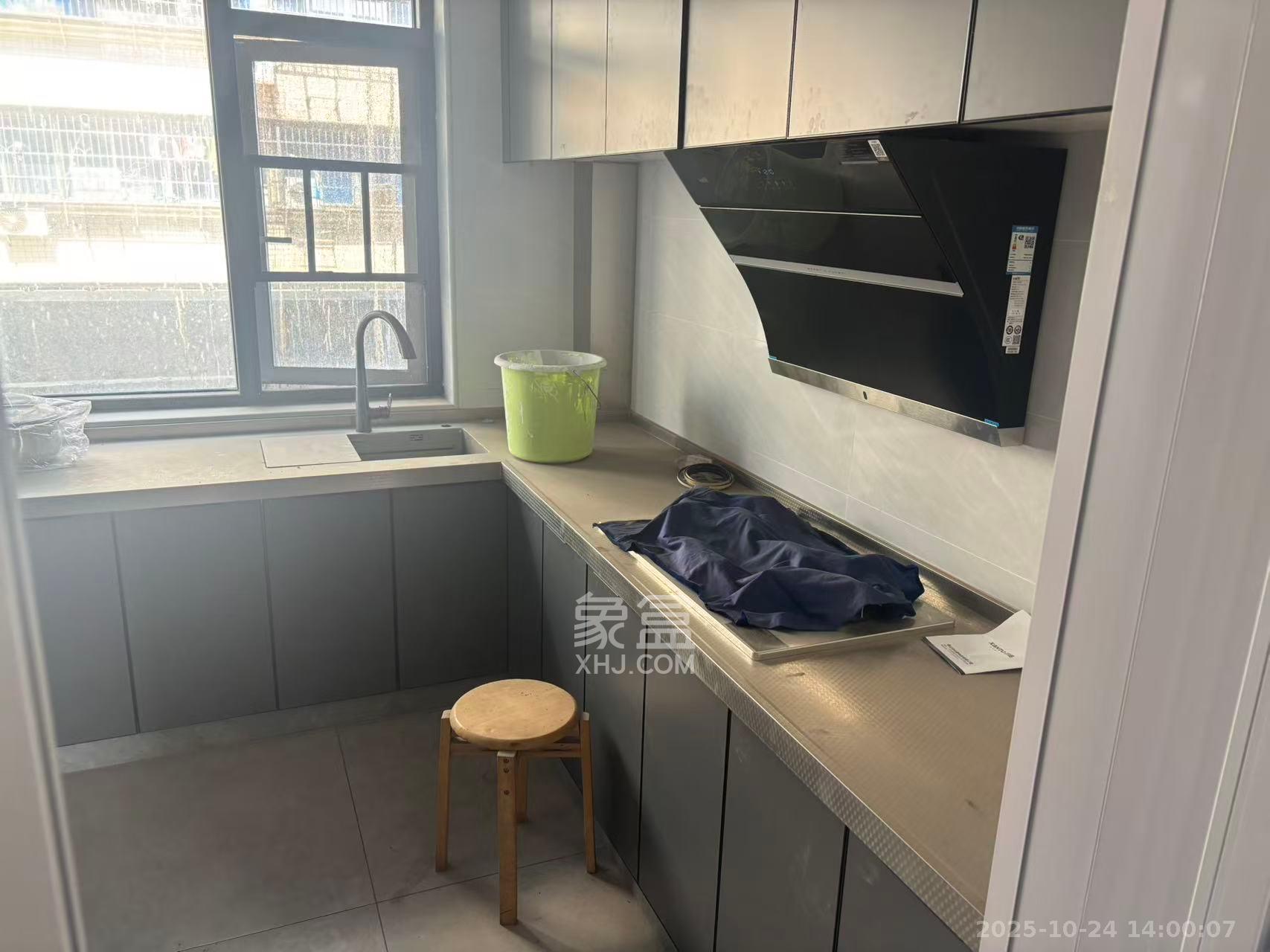 海威大厦  2室2厅2卫    2000.0元/月室内图