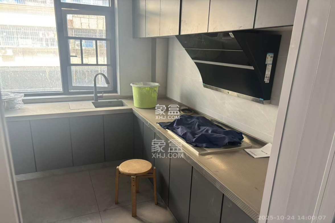 海威大厦 2室2厅2卫 2000.0元/月 海威大厦 2室2厅2卫 2000.0元/月室内图