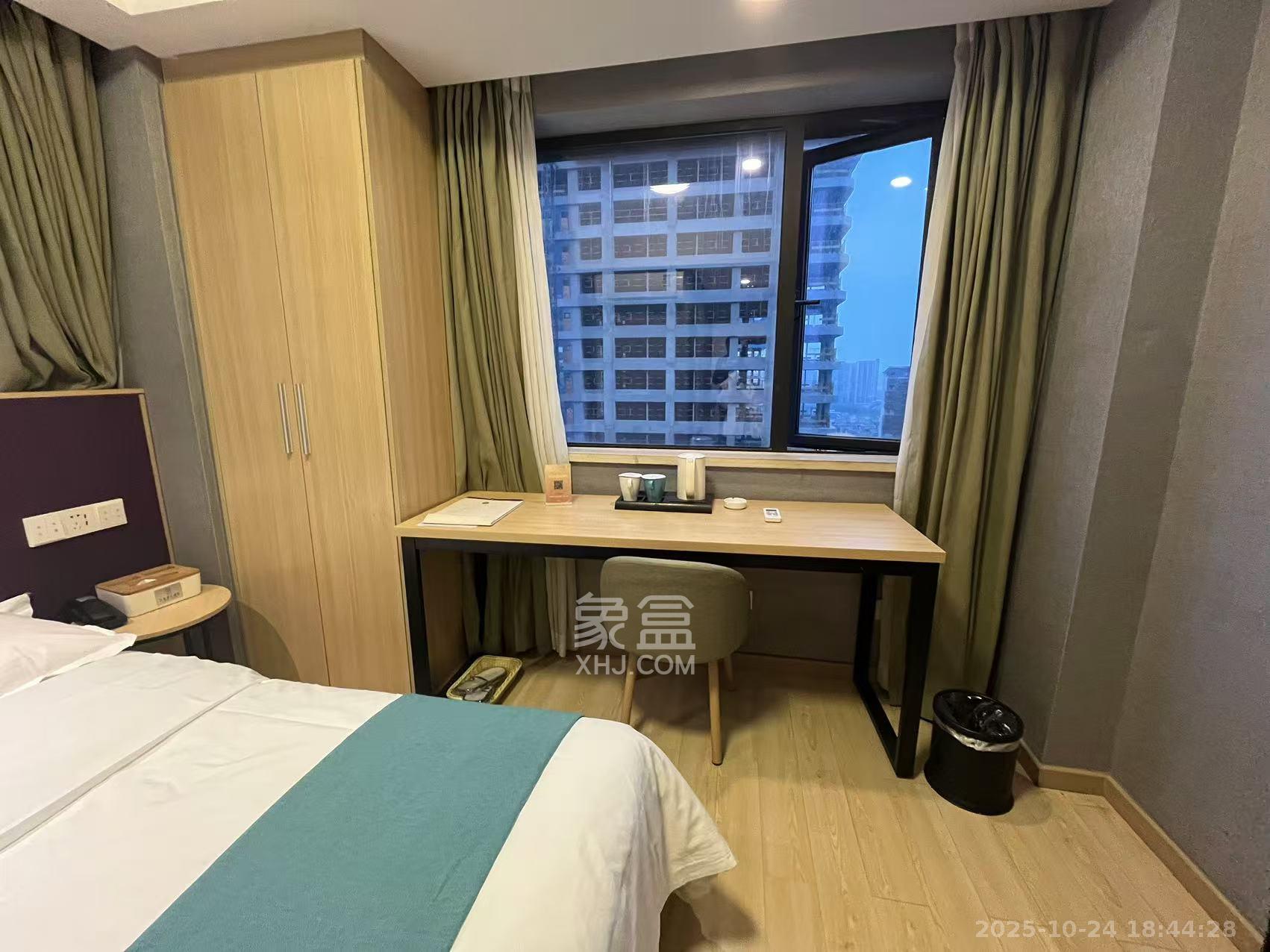 协信星澜汇  1室0厅1卫    1200.0元/月 协信星澜汇  1室0厅1卫    1200.0元/月