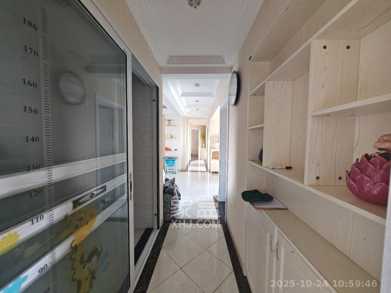 达美D6区  4室2厅2卫    3200.0元/月 达美D6区  4室2厅2卫    3200.0元/月