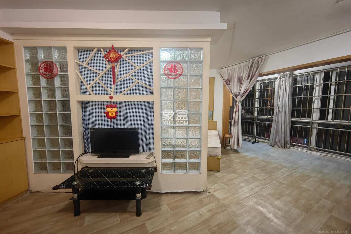 新芙蓉之都 1室1厅1卫 1600.0元/月 新芙蓉之都 1室1厅1卫 1600.0元/月室内图