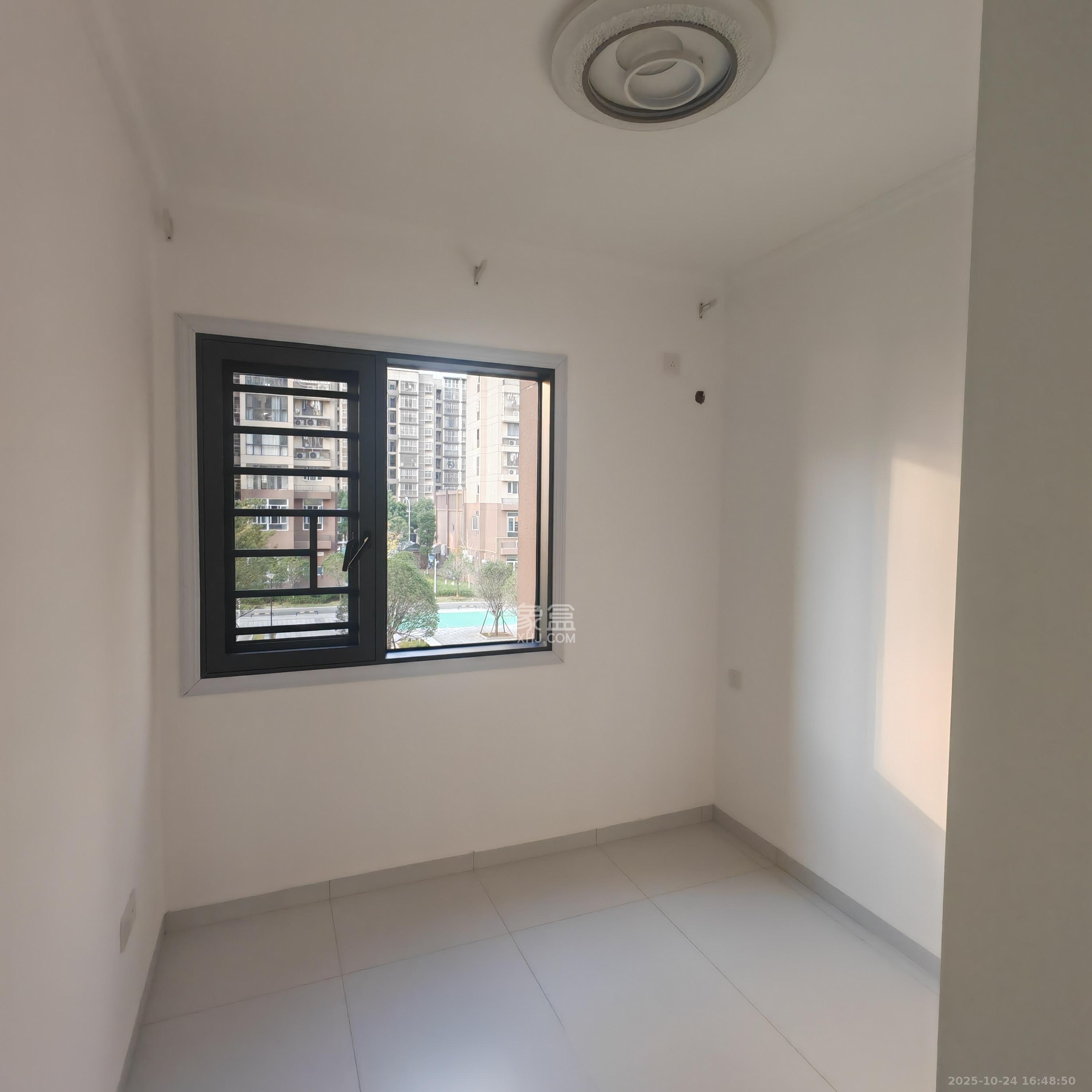 文景家园  4室2厅2卫    3600.0元/月 文景家园  4室2厅2卫    3600.0元/月室内图