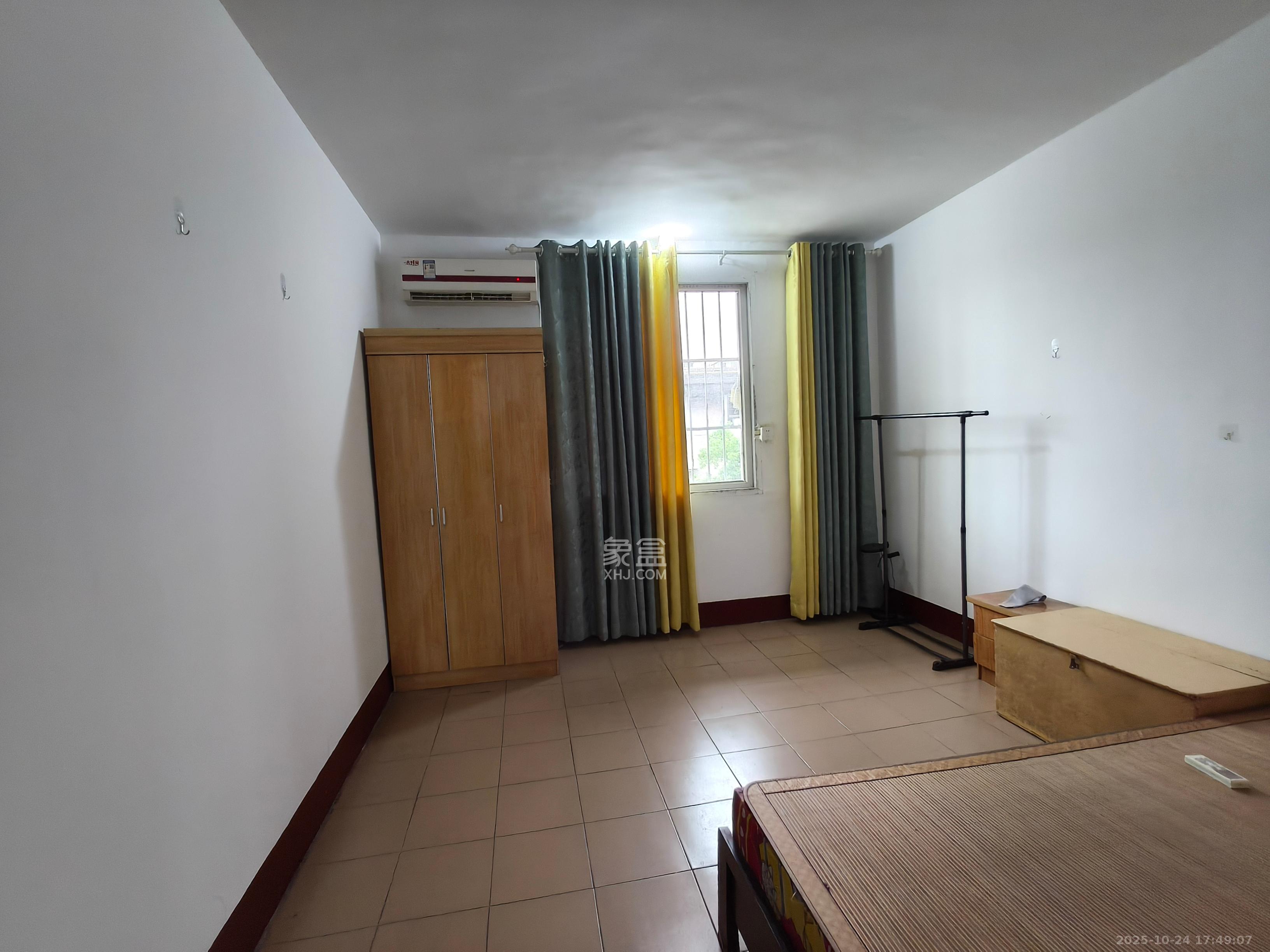 桂花二村 3室1厅1卫 1300.0元/月 桂花二村 3室1厅1卫 1300.0元/月室内图