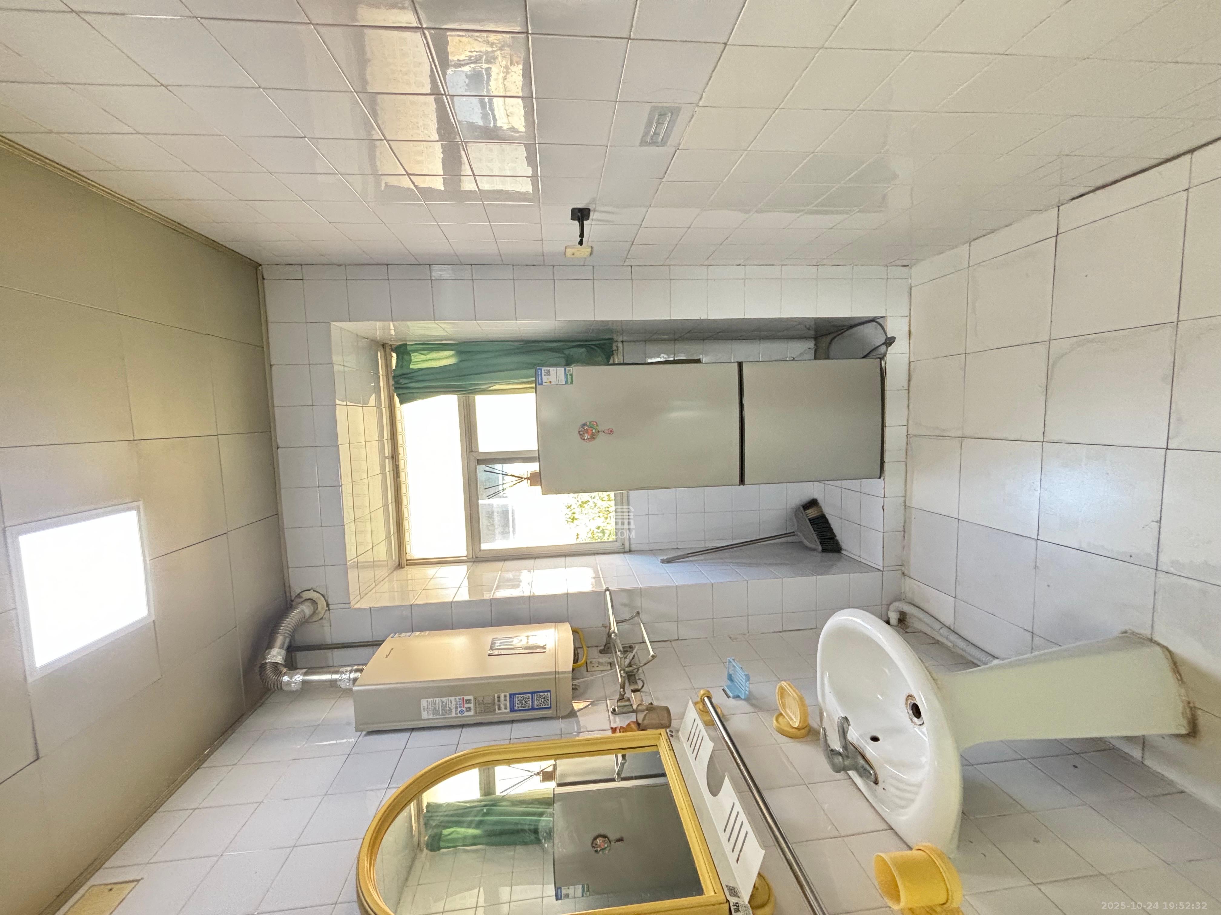 先锋东外滩  1室1厅1卫    1500.0元/月 先锋东外滩  1室1厅1卫    1500.0元/月