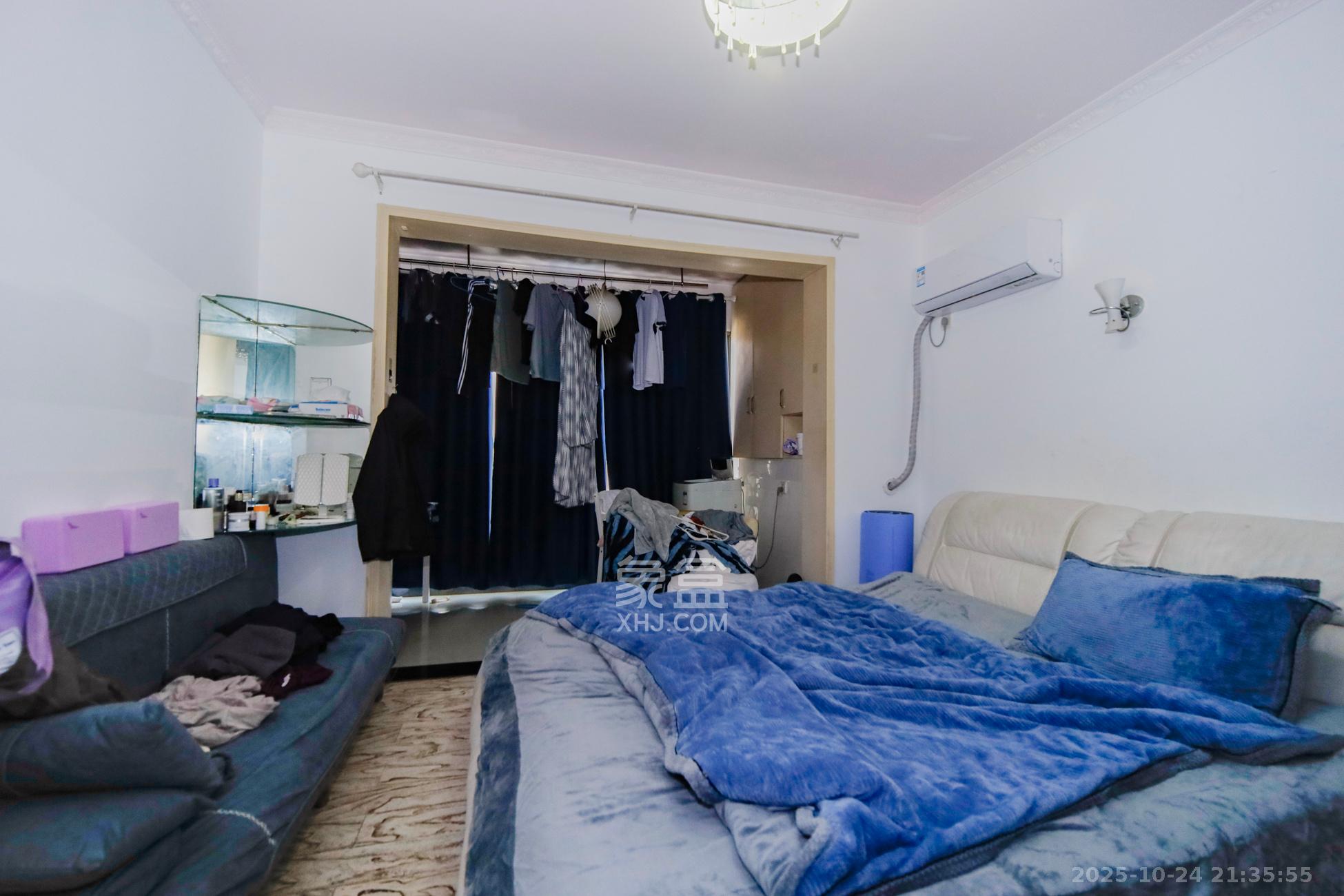 巢之恋  1室1厅1卫    32.0万卧室