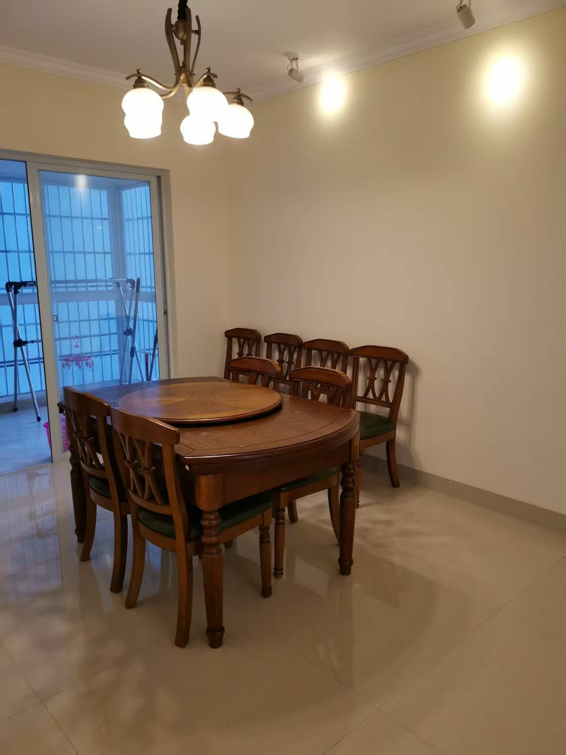 海航城  4室2厅2卫    4500.0元/月室内图