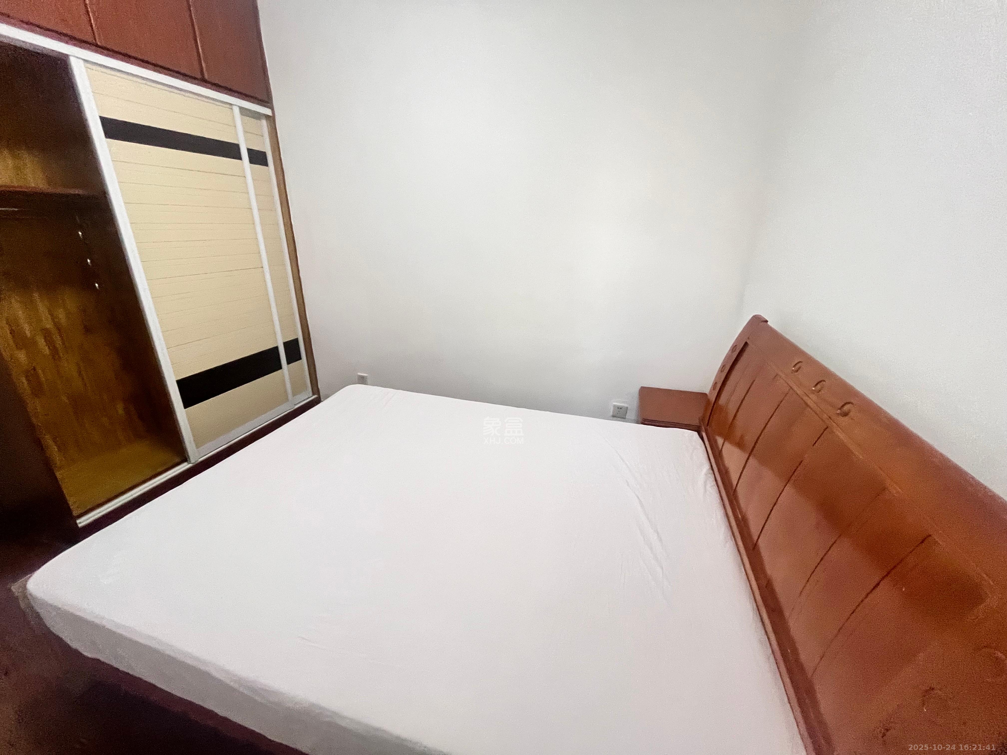 湖韵佳苑  3室2厅2卫    3000.0元/月 湖韵佳苑  3室2厅2卫    3000.0元/月室内图