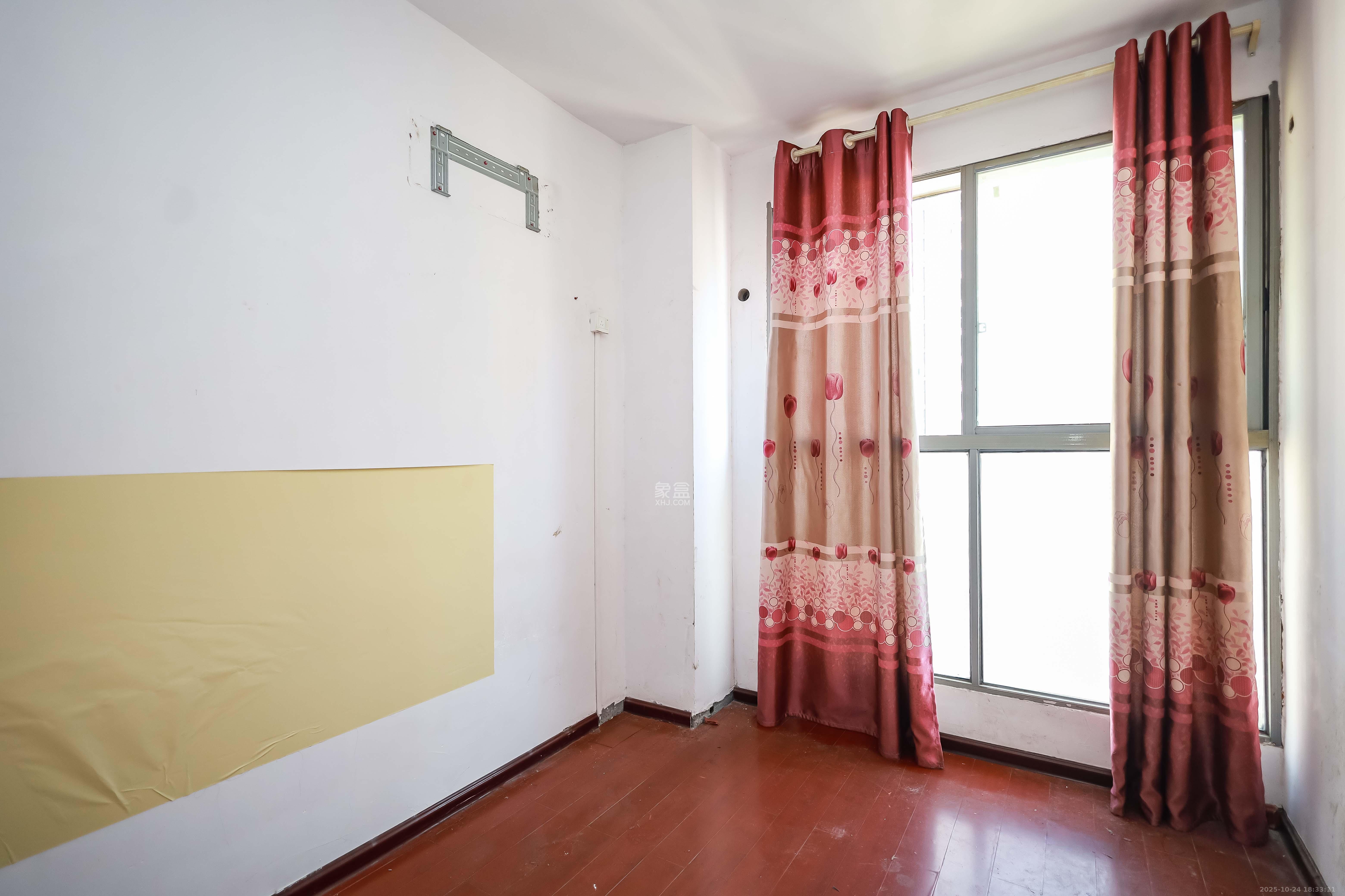 潇湘奥林匹克花园 4室2厅2卫 120.0万 潇湘奥林匹克花园 4室2厅2卫 120.0万卧室