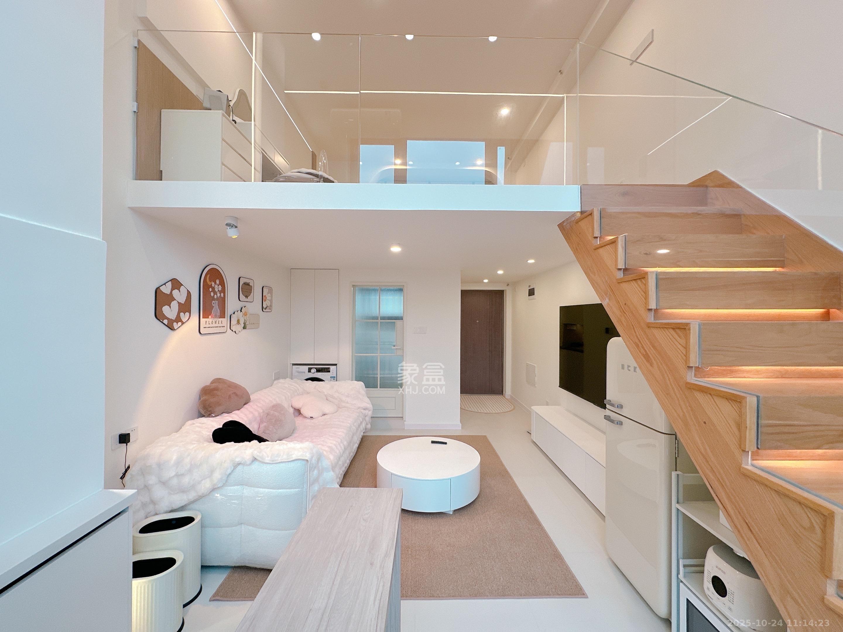 卓越中寰  1室1厅1卫    4000.0元/月 卓越中寰  1室1厅1卫    4000.0元/月室内图