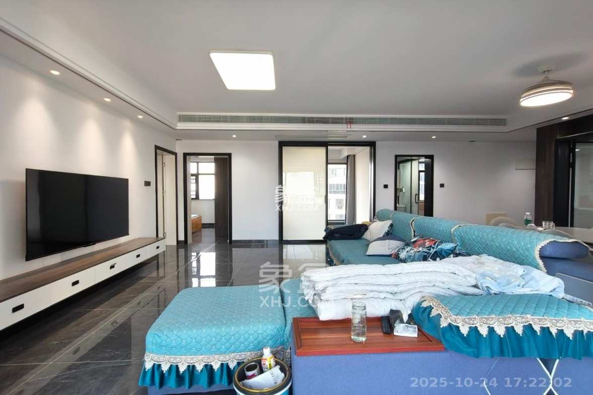 盛地东方芯府 3室2厅2卫 2350.0元/月 盛地东方芯府 3室2厅2卫 2350.0元/月室内图