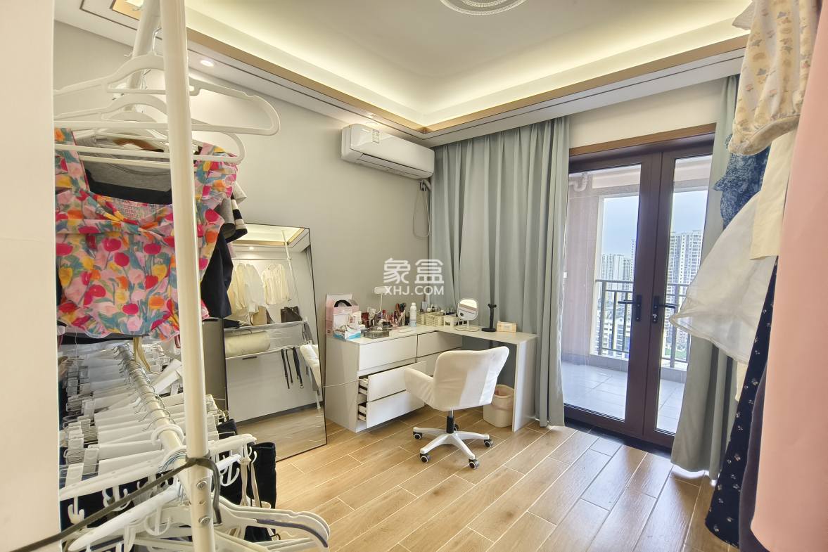 海航豪庭南苑  2室2厅2卫    4000.0元/月 海航豪庭南苑  2室2厅2卫    4000.0元/月室内图