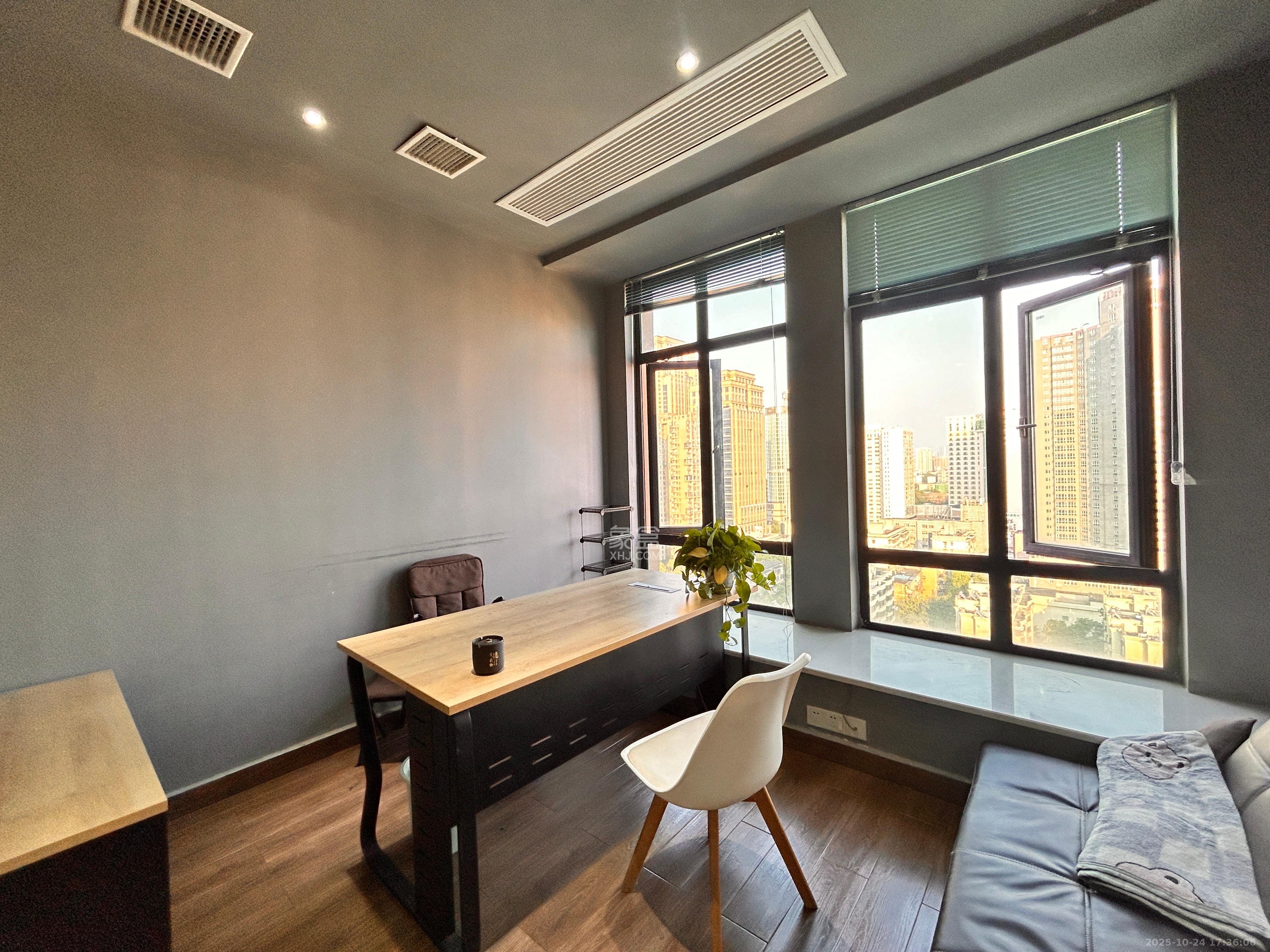 荣悦台 1室0厅0卫 2200.0元/月 荣悦台 1室0厅0卫 2200.0元/月室内图